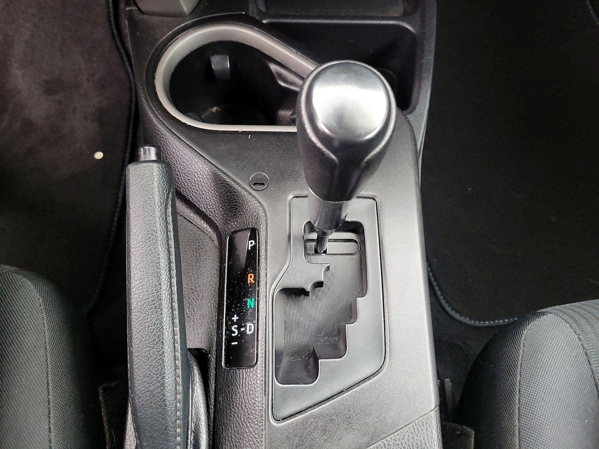 Thumbnail: 2018 Toyota RAV4 - 17