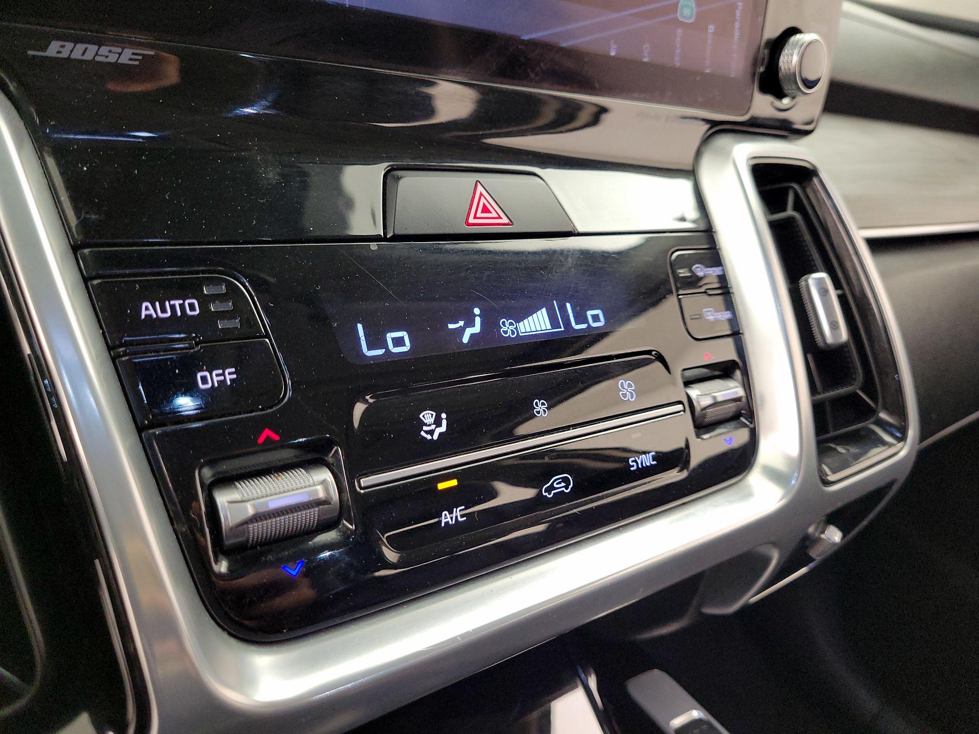 Thumbnail: 2021 Kia Sorento - 17