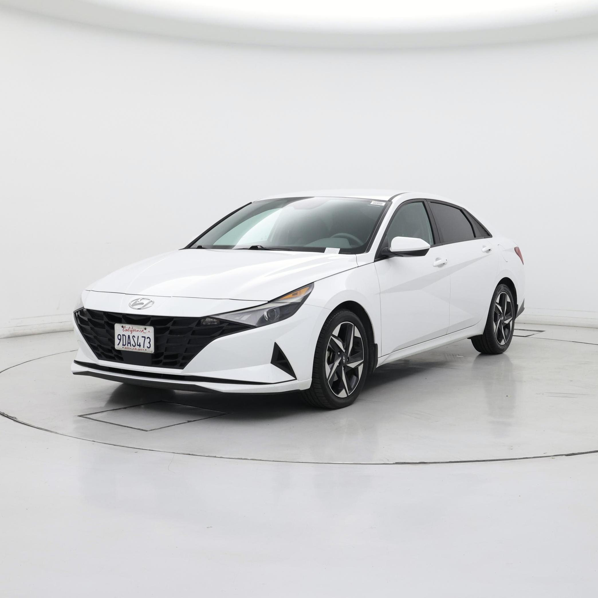 Thumbnail: 2023 Hyundai Elantra - 4