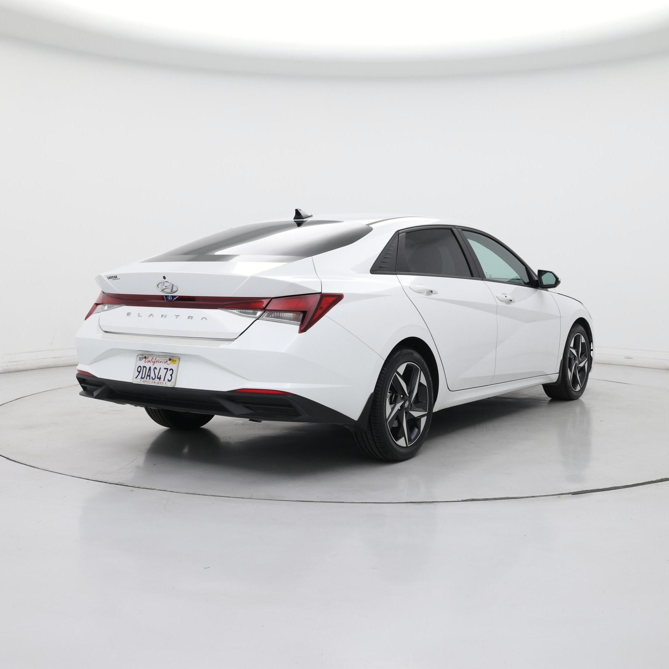 Thumbnail: 2023 Hyundai Elantra - 8