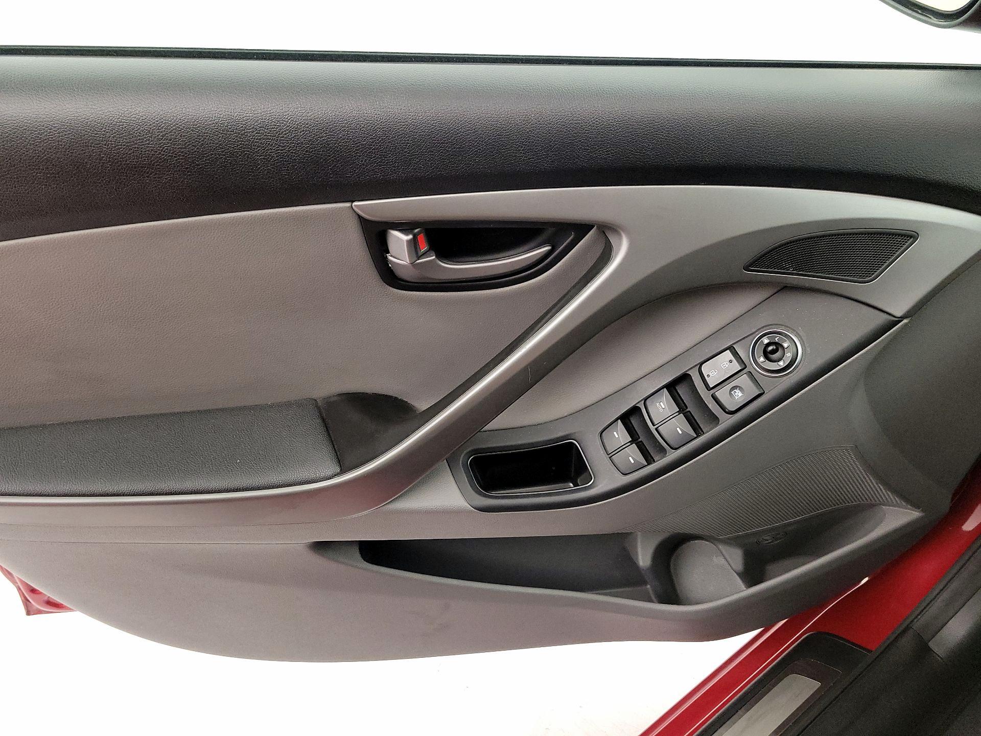 Thumbnail: 2014 Hyundai Elantra - 12