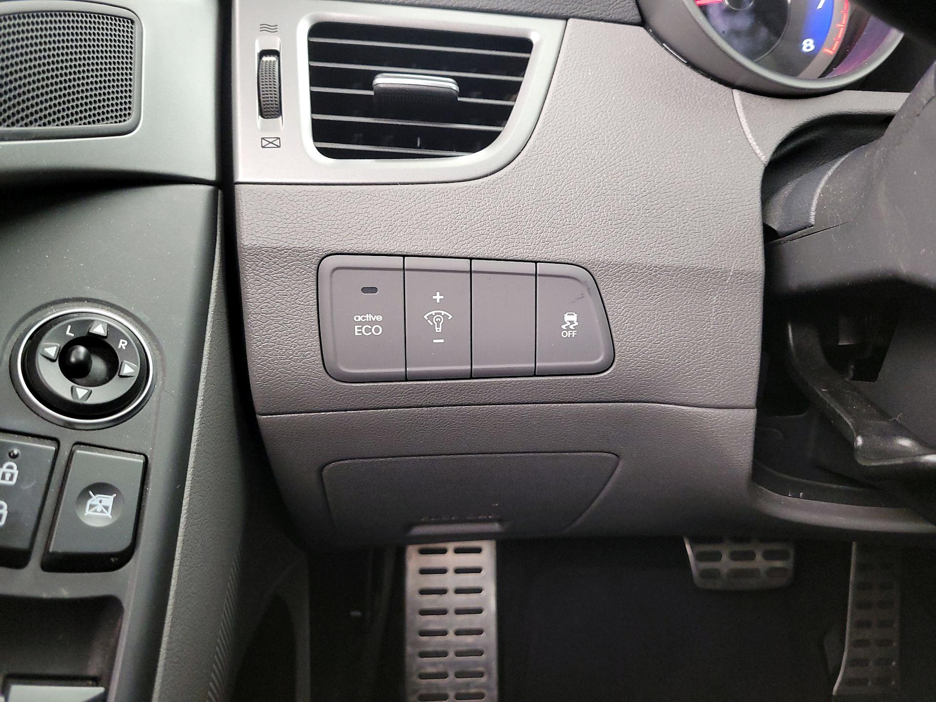 Thumbnail: 2014 Hyundai Elantra - 13