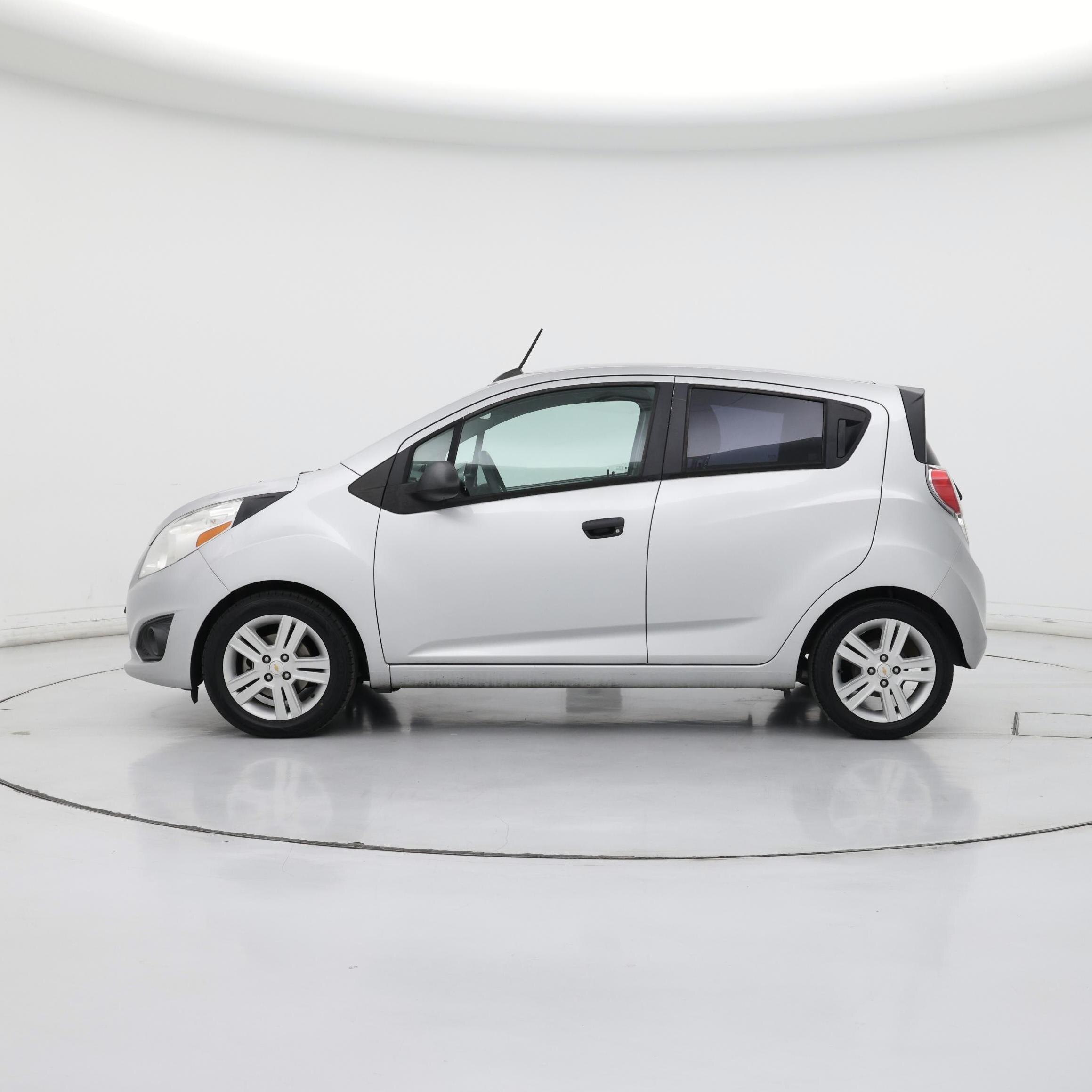 Thumbnail: 2015 Chevrolet Spark - 3