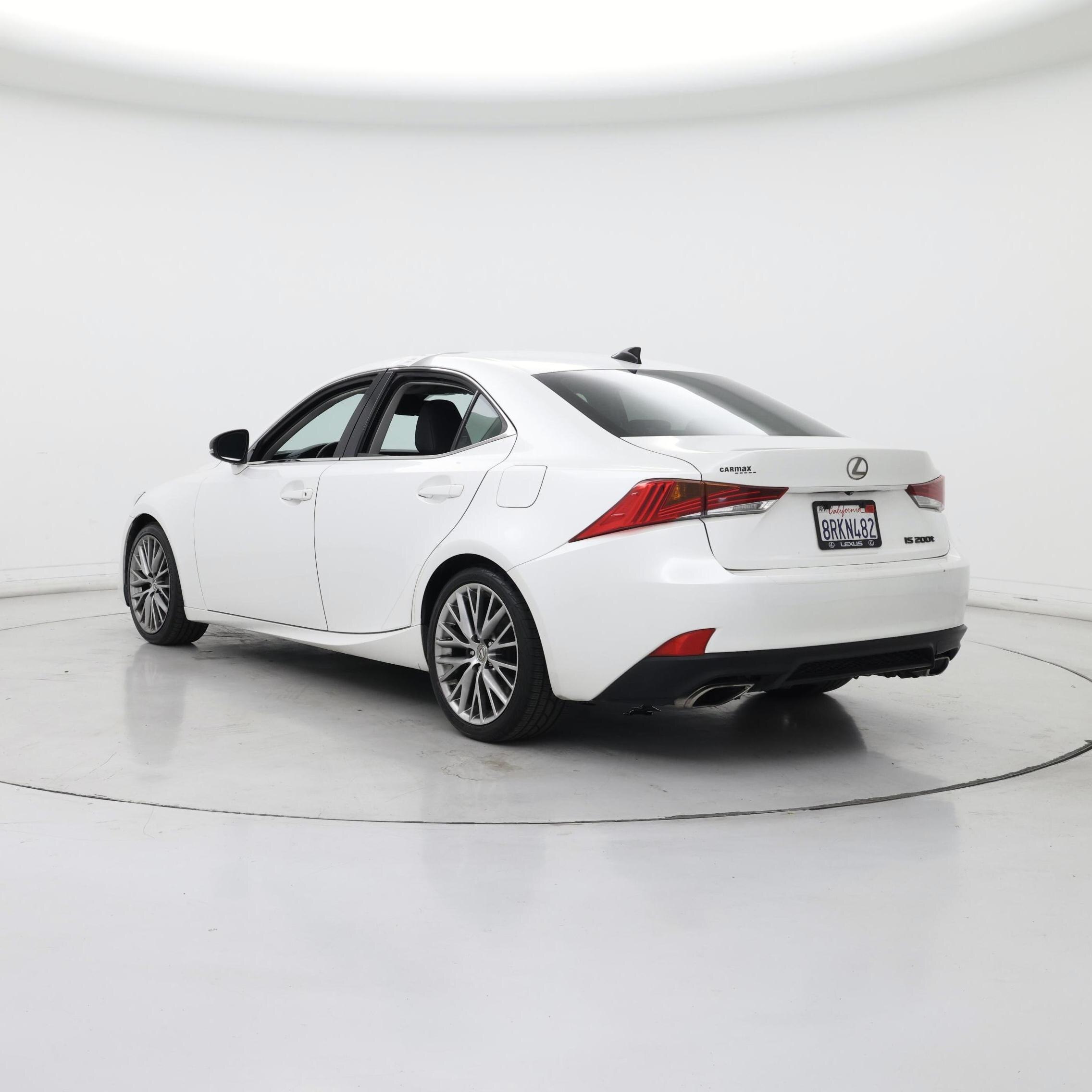 Thumbnail: 2017 Lexus IS - 2