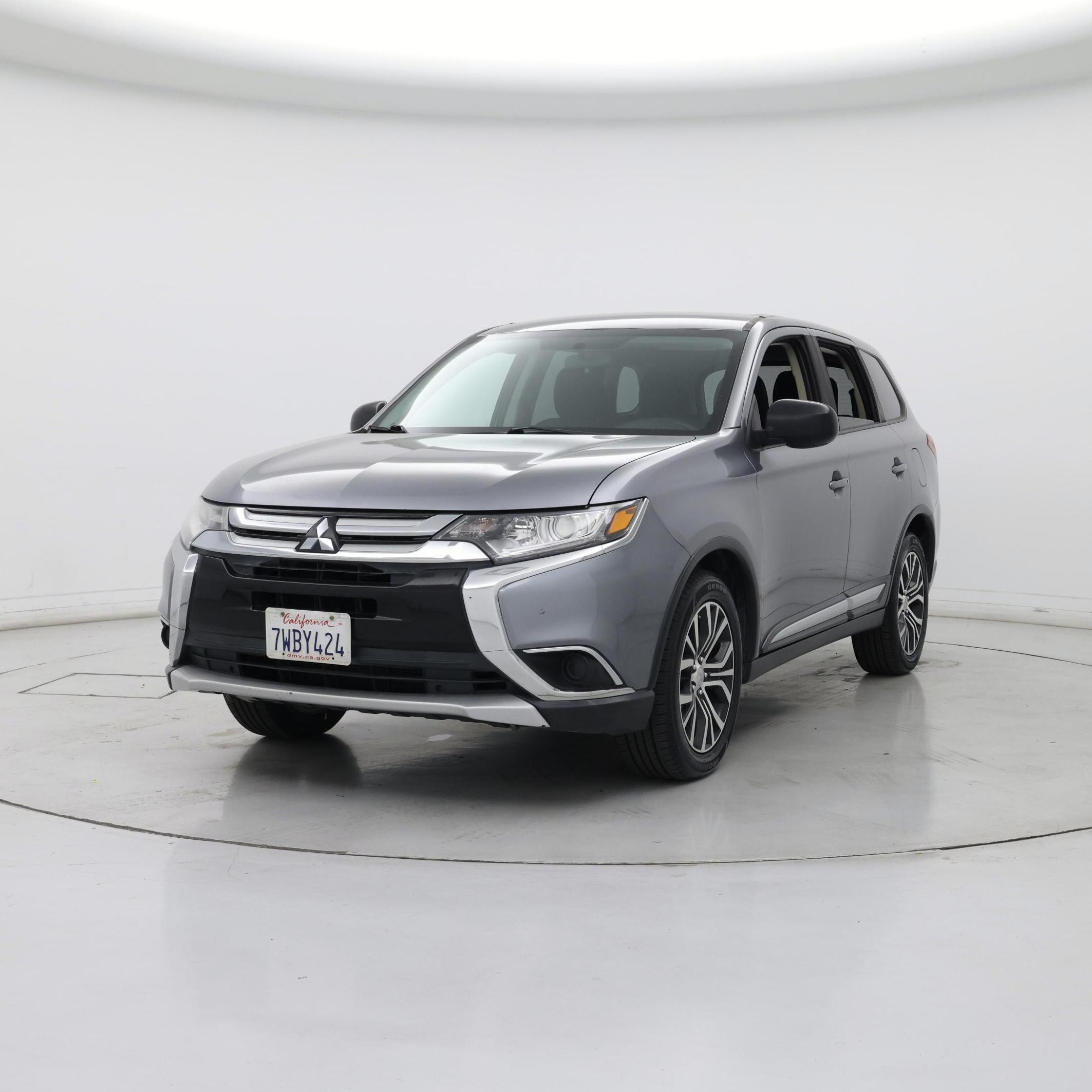 Thumbnail: 2017 Mitsubishi Outlander - 4