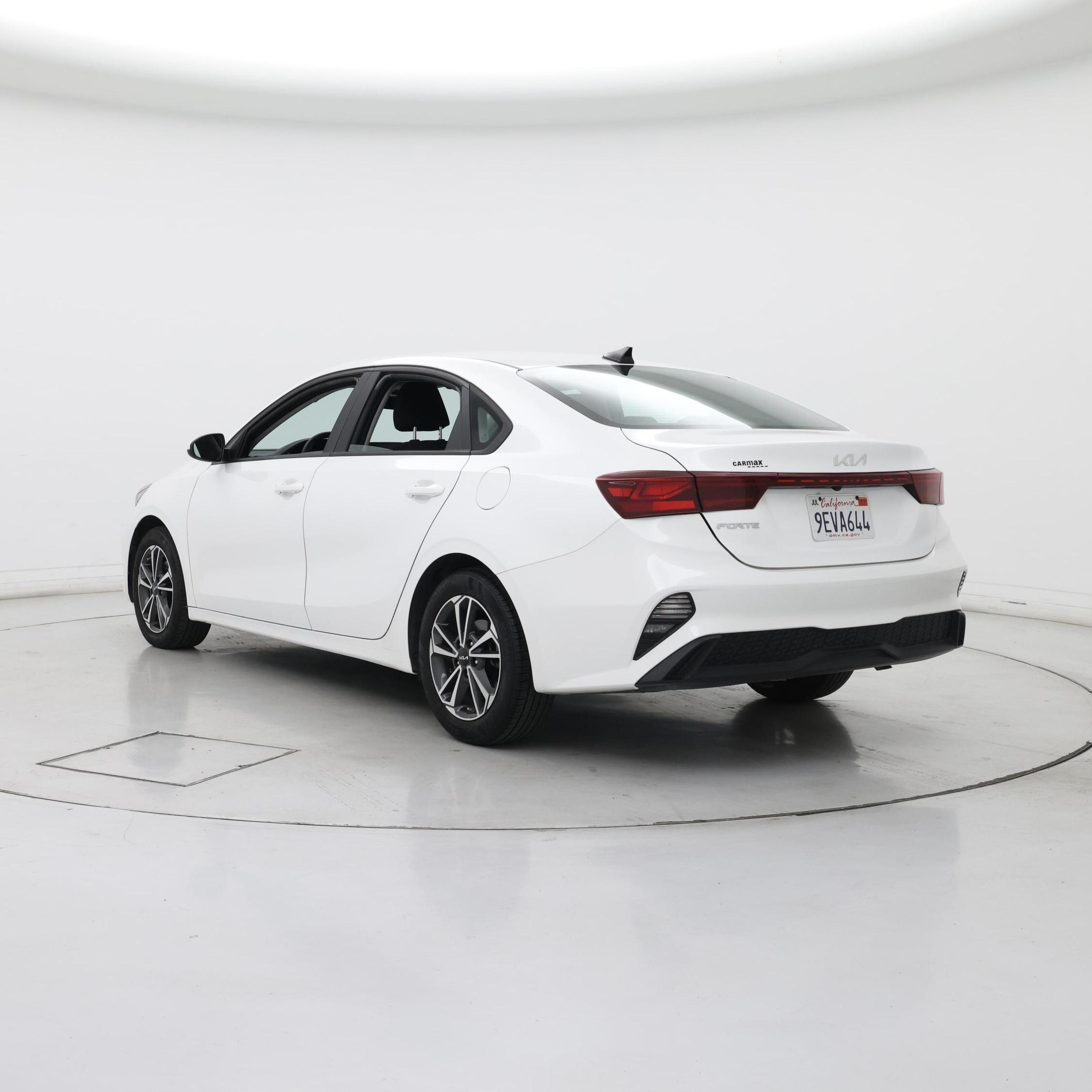 Thumbnail: 2022 Kia Forte - 2