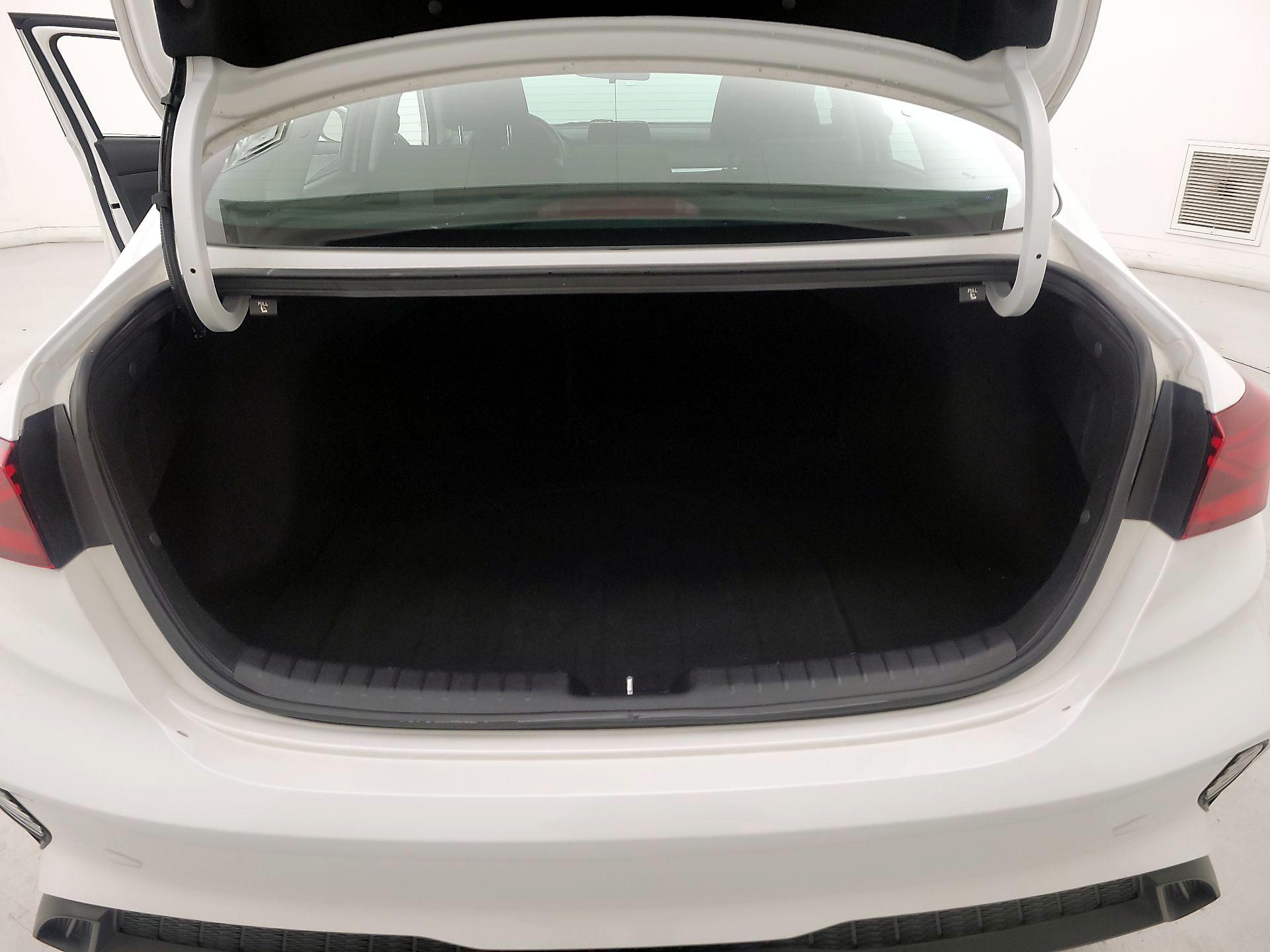 Thumbnail: 2022 Kia Forte - 20