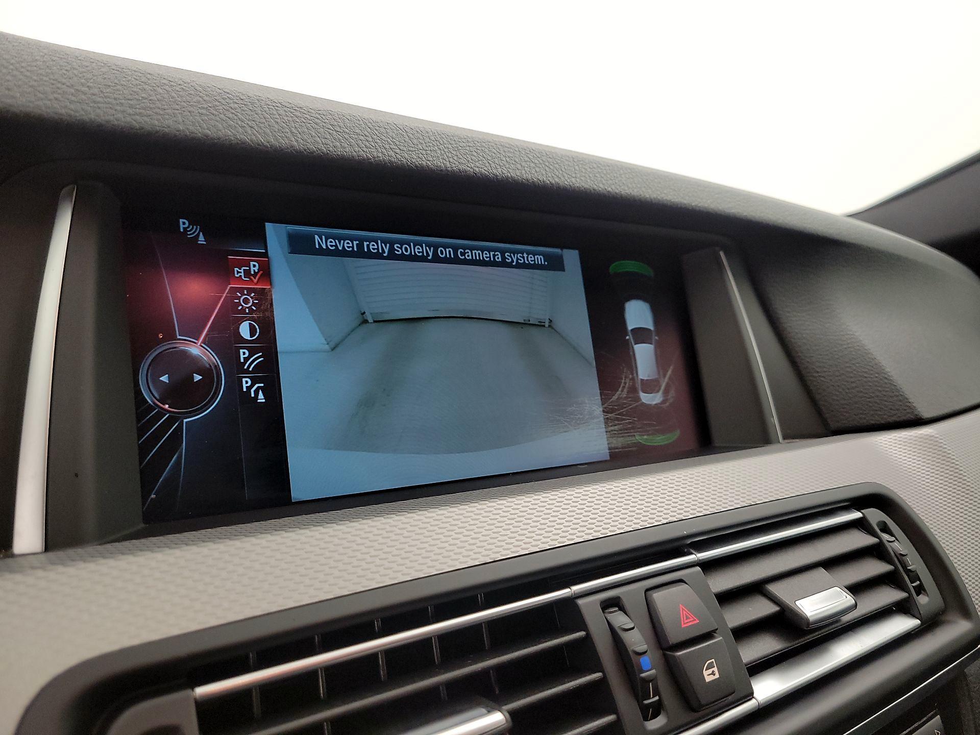 Thumbnail: 2015 BMW 5 Series - 15