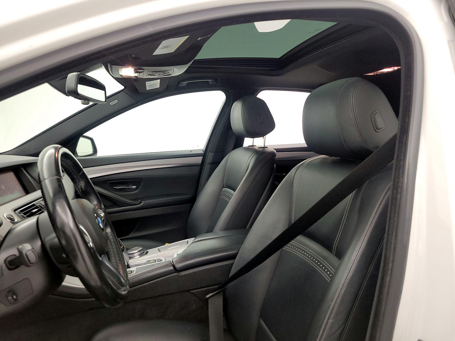 Thumbnail: 2015 BMW 5 Series - 20