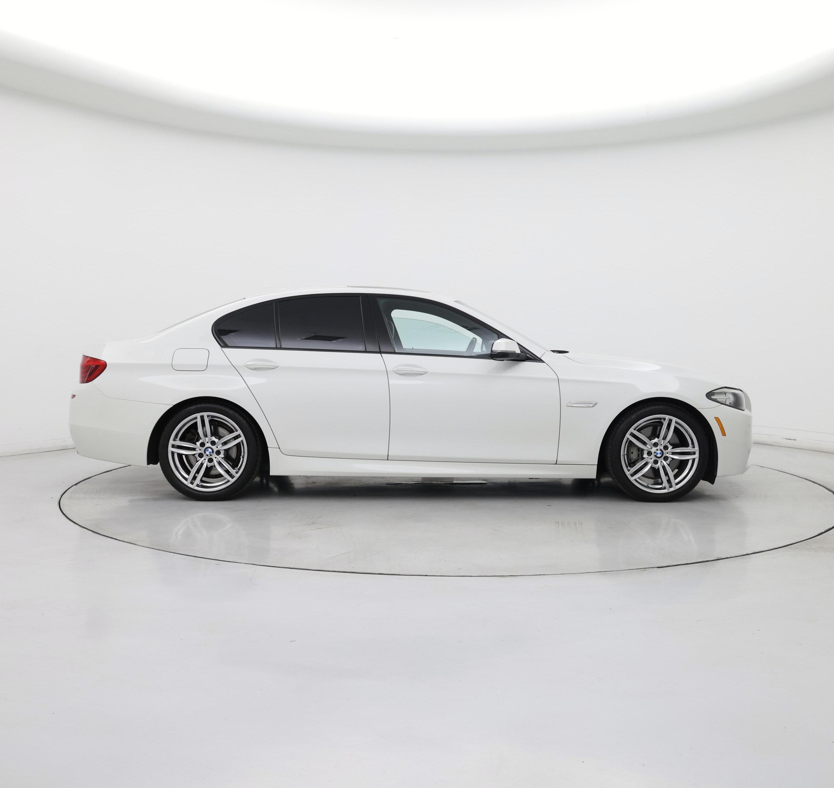 Thumbnail: 2015 BMW 5 Series - 7