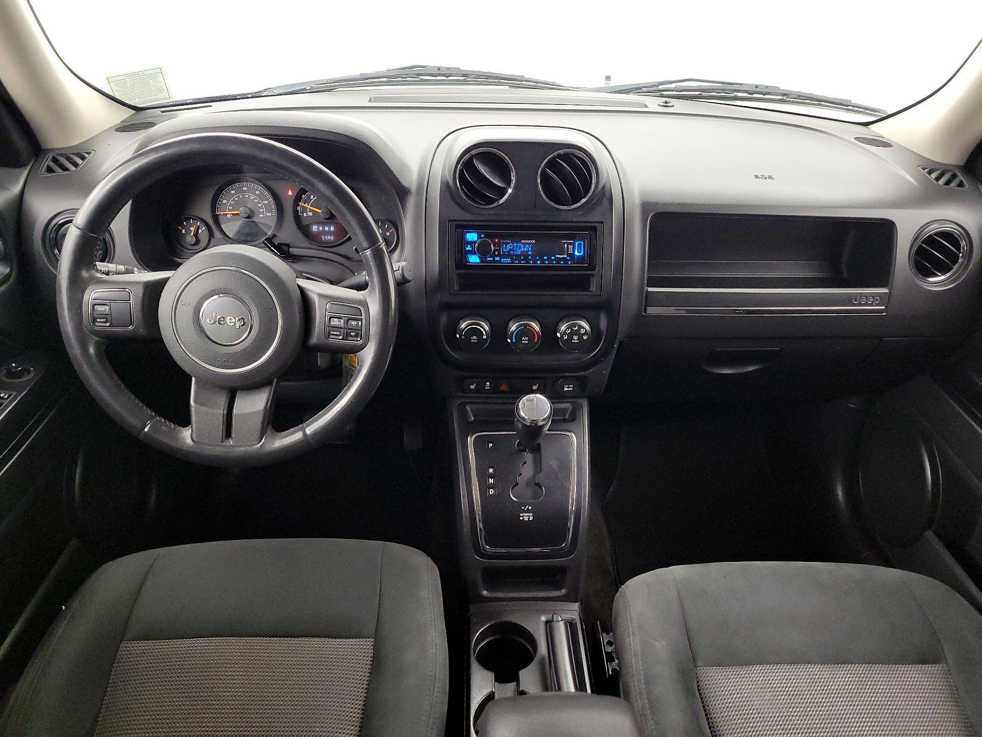 Thumbnail: 2016 Jeep Patriot - 9