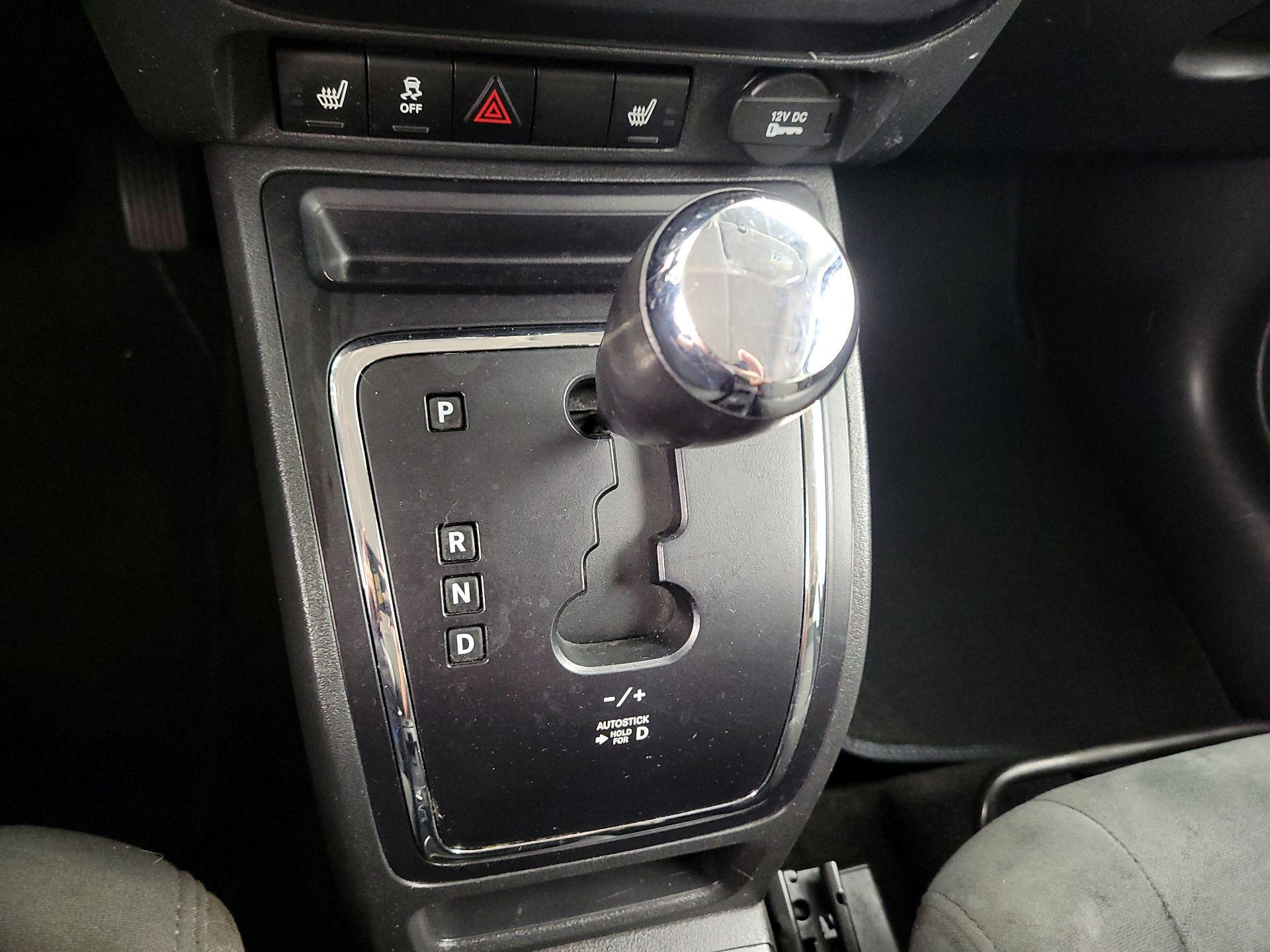 Thumbnail: 2016 Jeep Patriot - 15