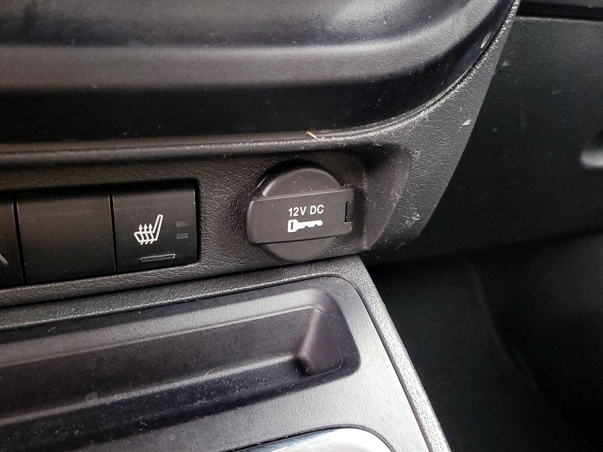 Thumbnail: 2016 Jeep Patriot - 16