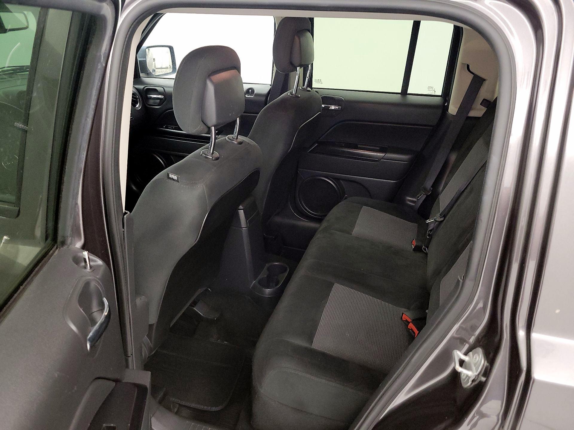 Thumbnail: 2016 Jeep Patriot - 17