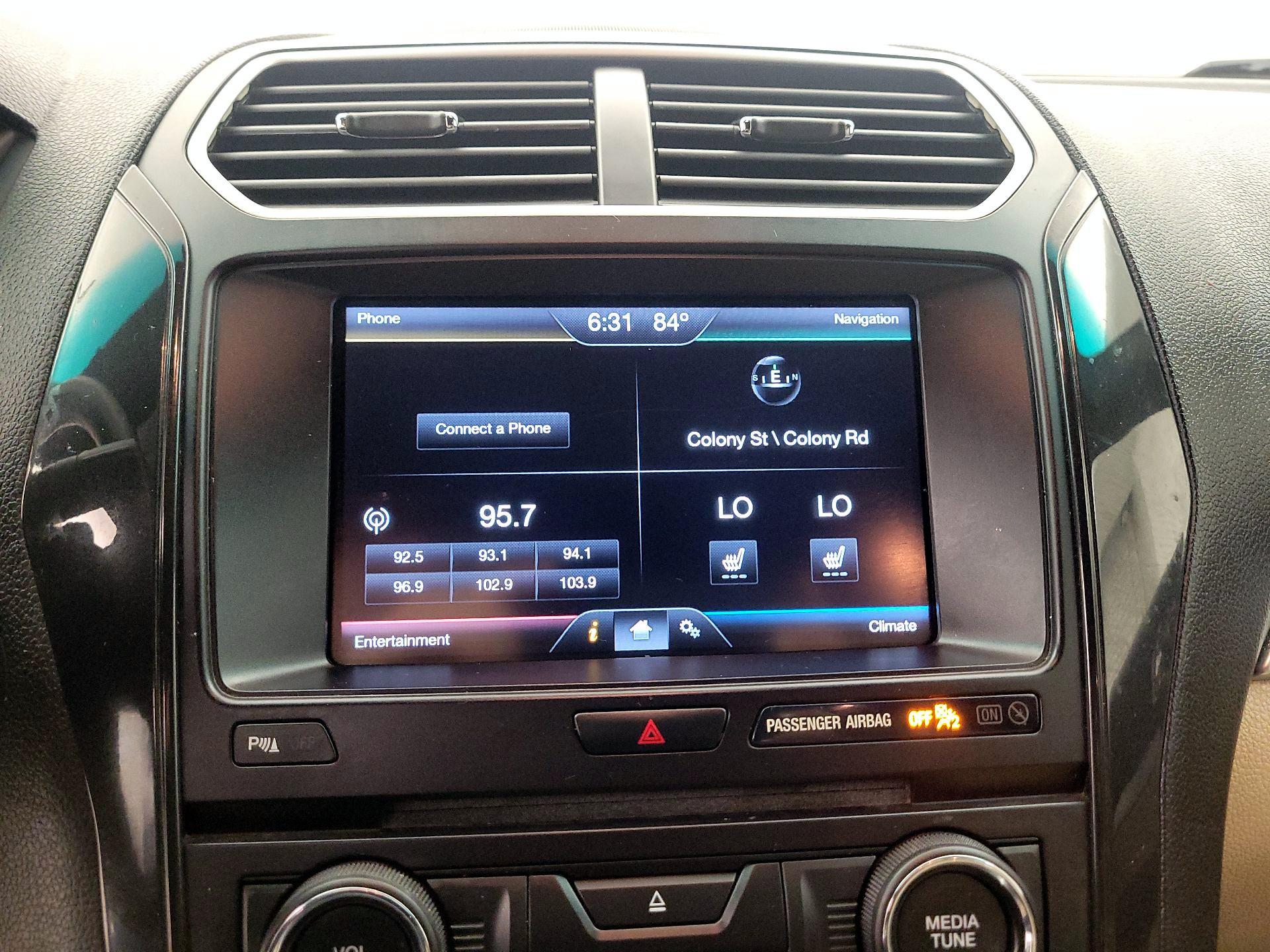 Thumbnail: 2016 Ford Explorer - 16