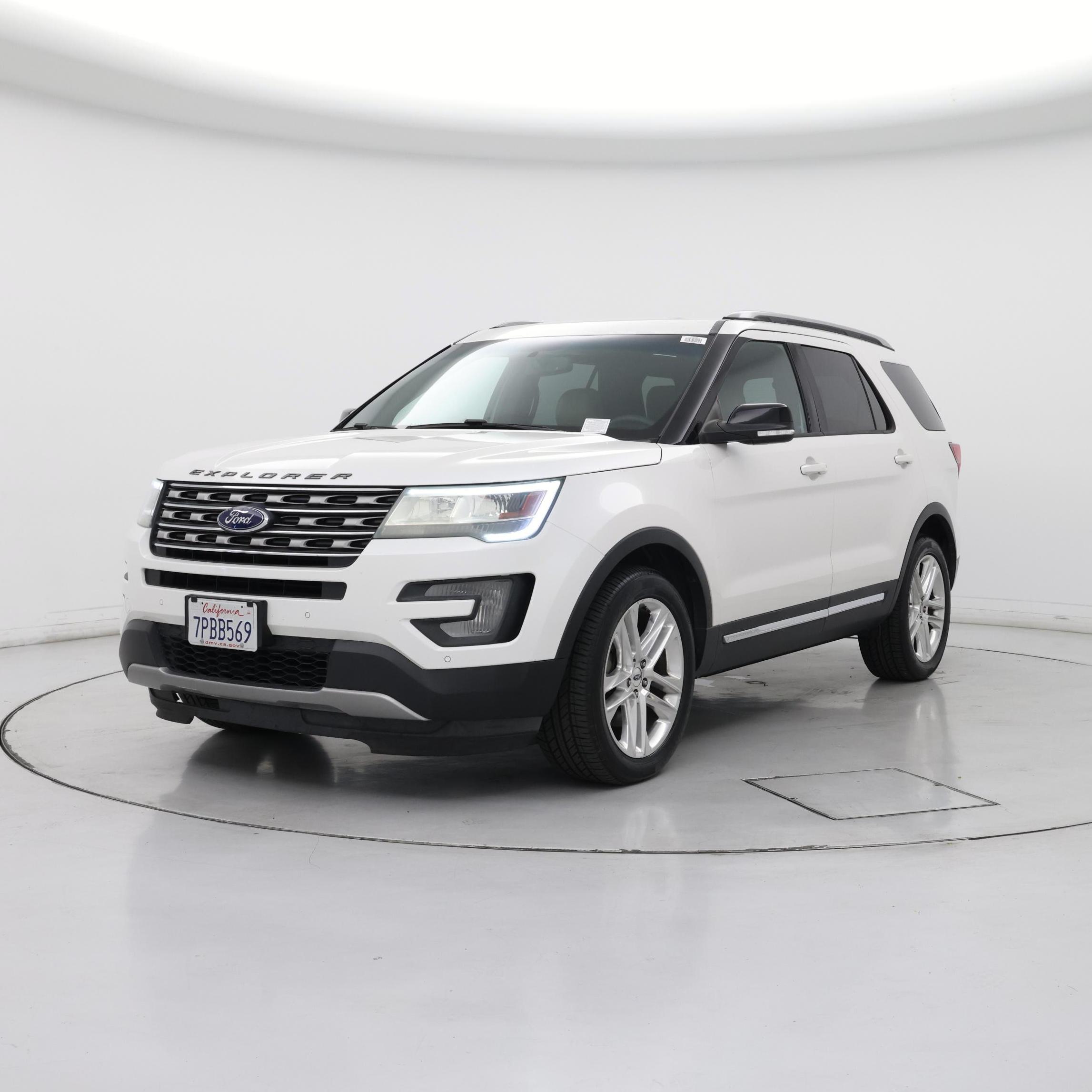 Thumbnail: 2016 Ford Explorer - 4
