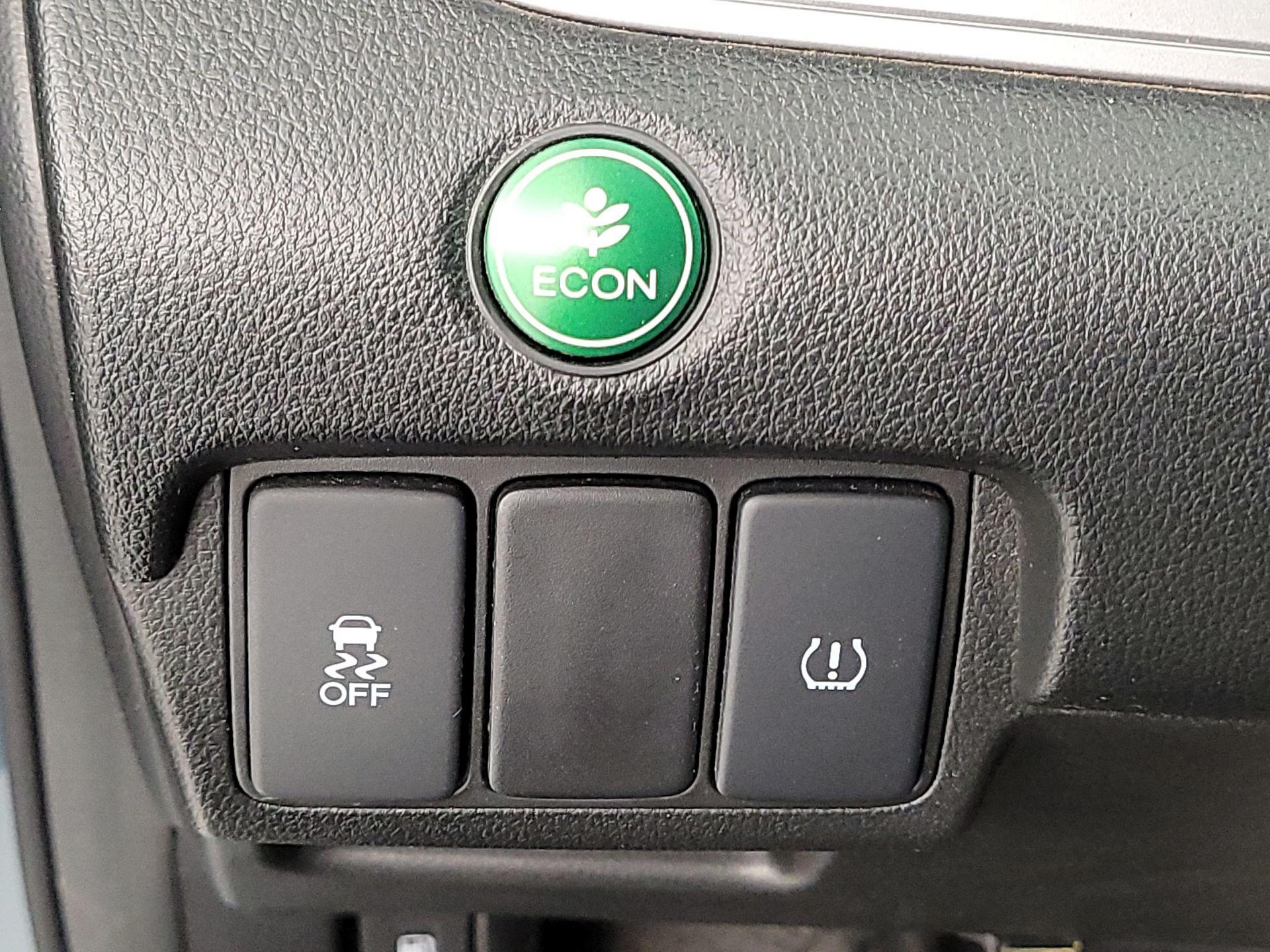 Thumbnail: 2015 Honda CR-V - 13