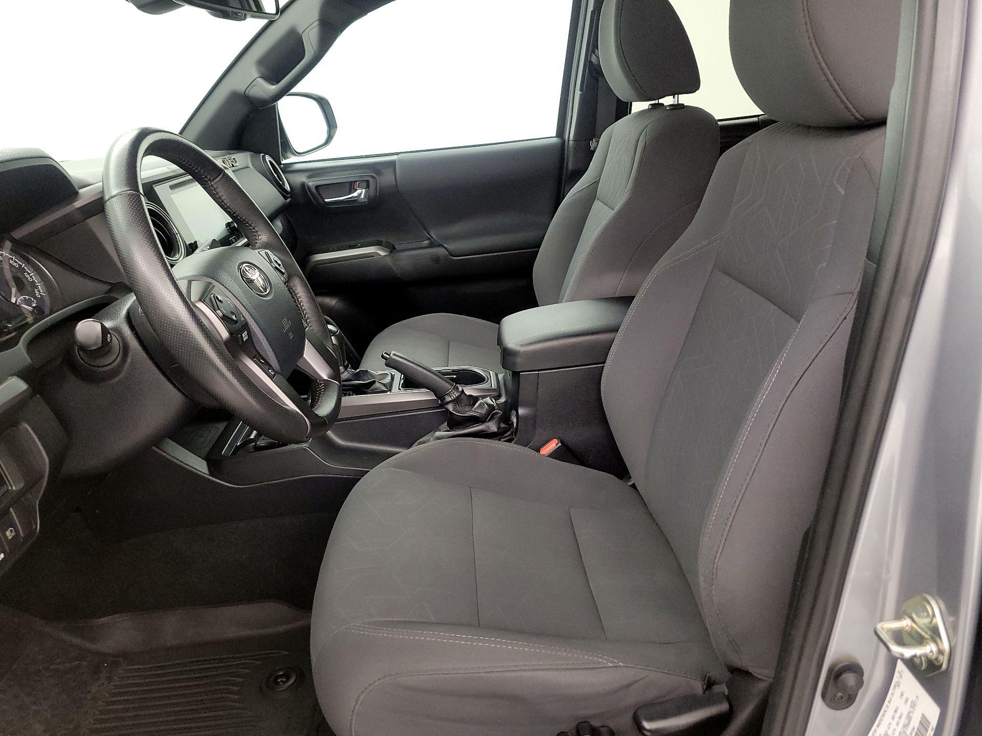 Thumbnail: 2019 Toyota Tacoma - 11