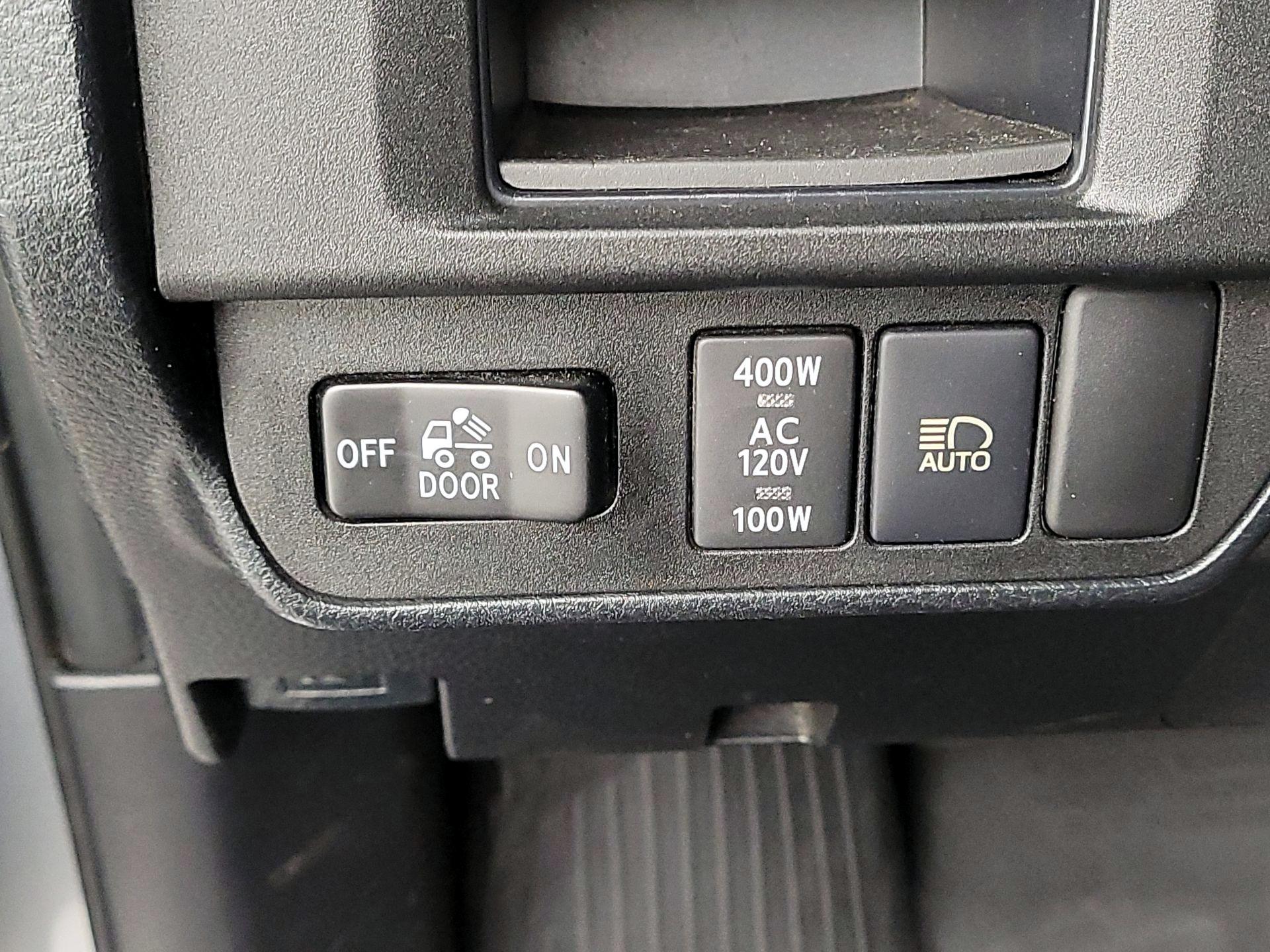 Thumbnail: 2019 Toyota Tacoma - 13