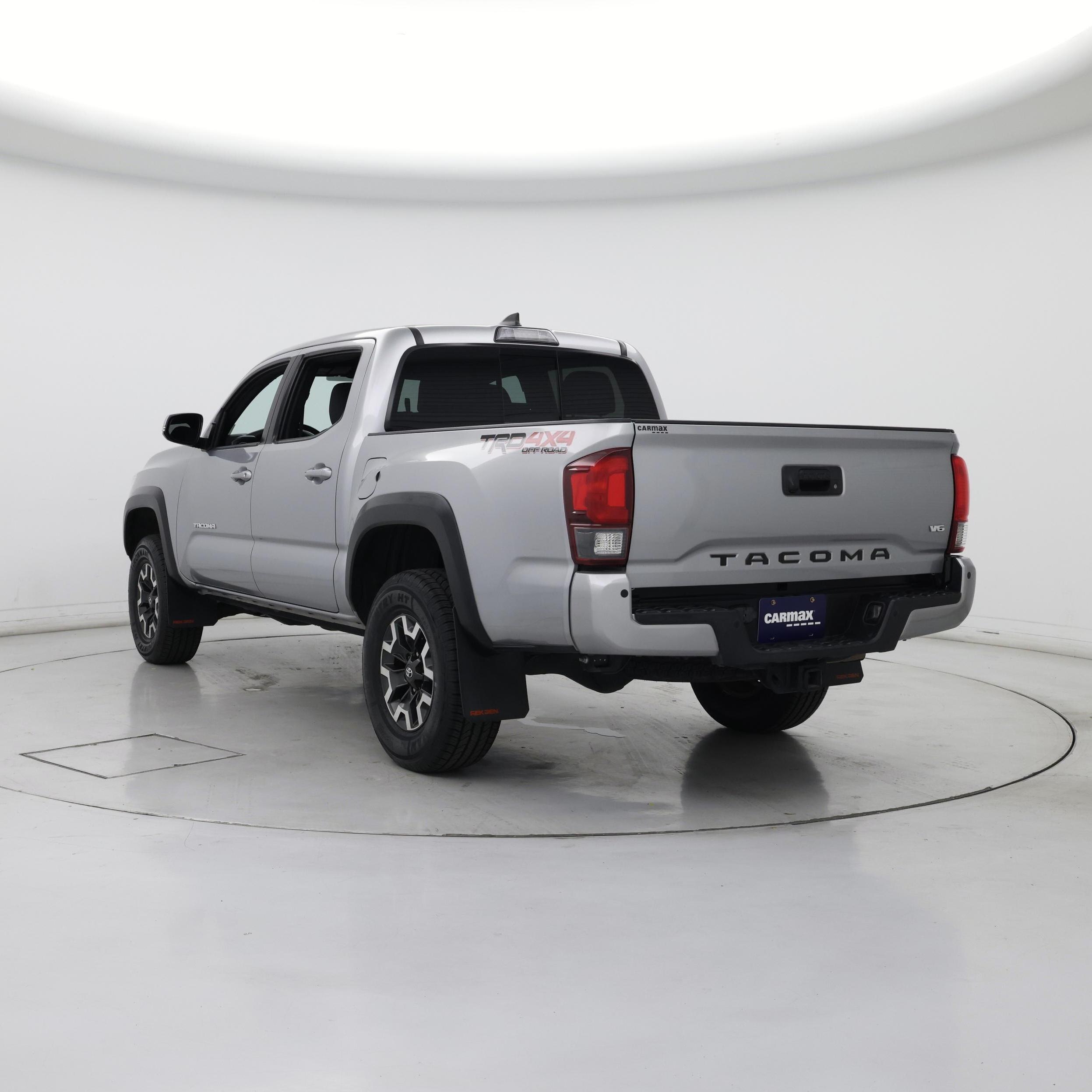 Thumbnail: 2019 Toyota Tacoma - 2