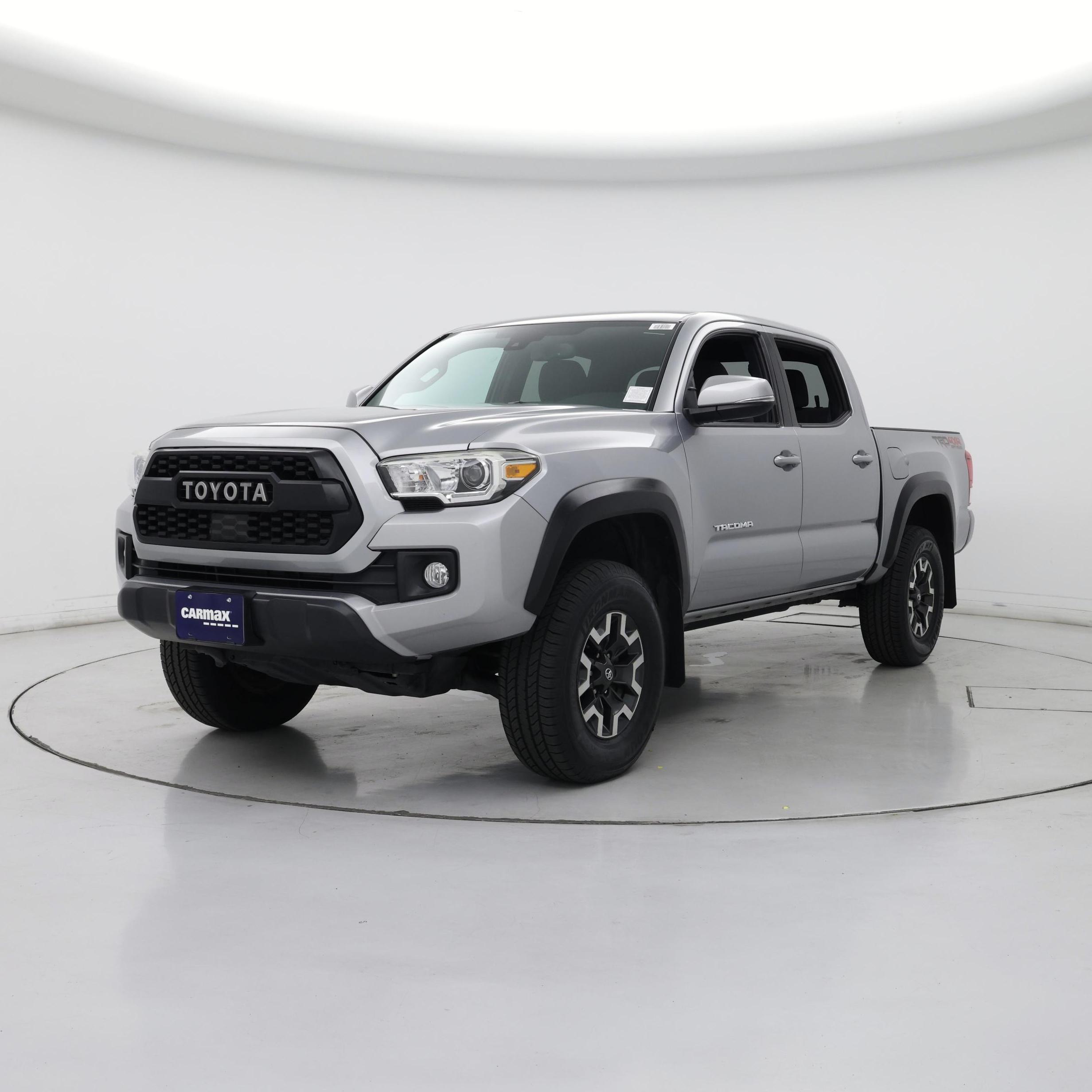 Thumbnail: 2019 Toyota Tacoma - 4