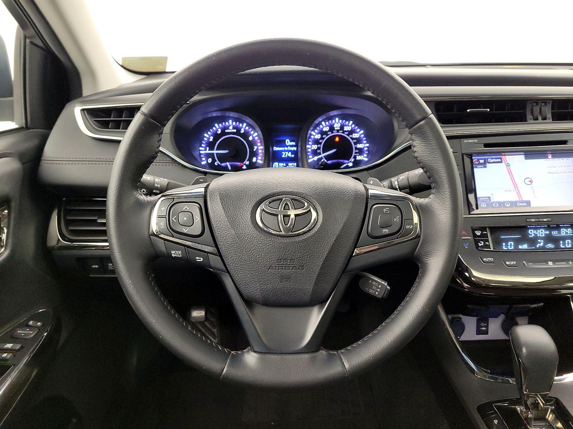 Thumbnail: 2015 Toyota Avalon - 10