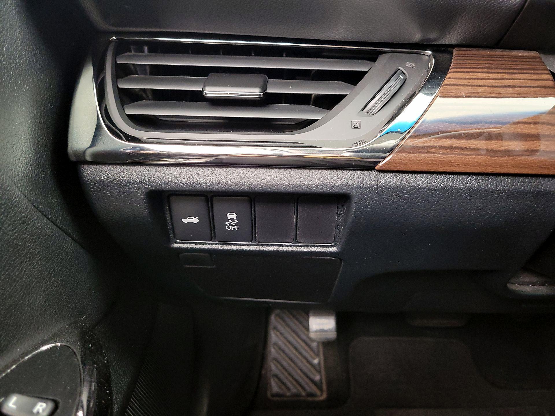 Thumbnail: 2015 Toyota Avalon - 13