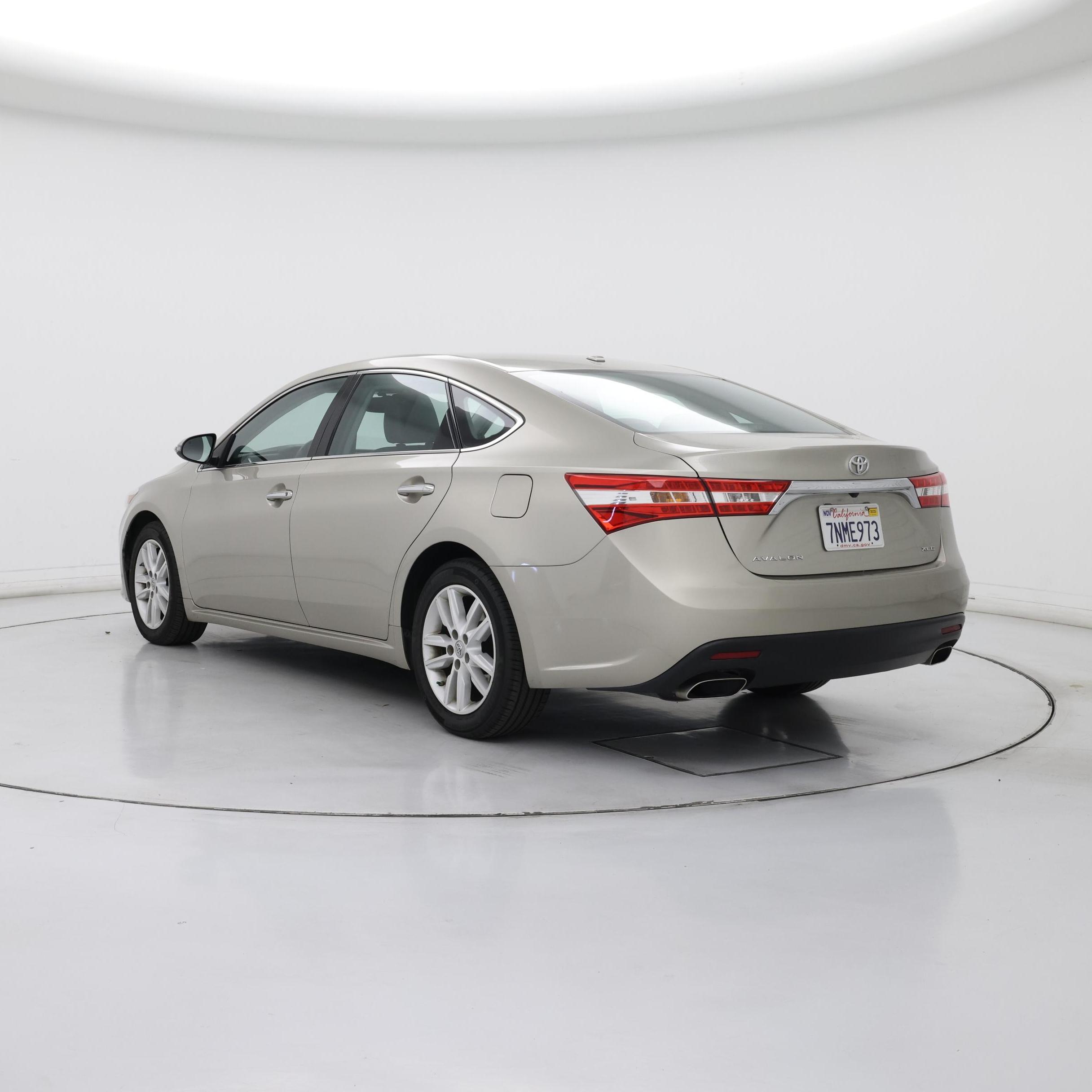 Thumbnail: 2015 Toyota Avalon - 2
