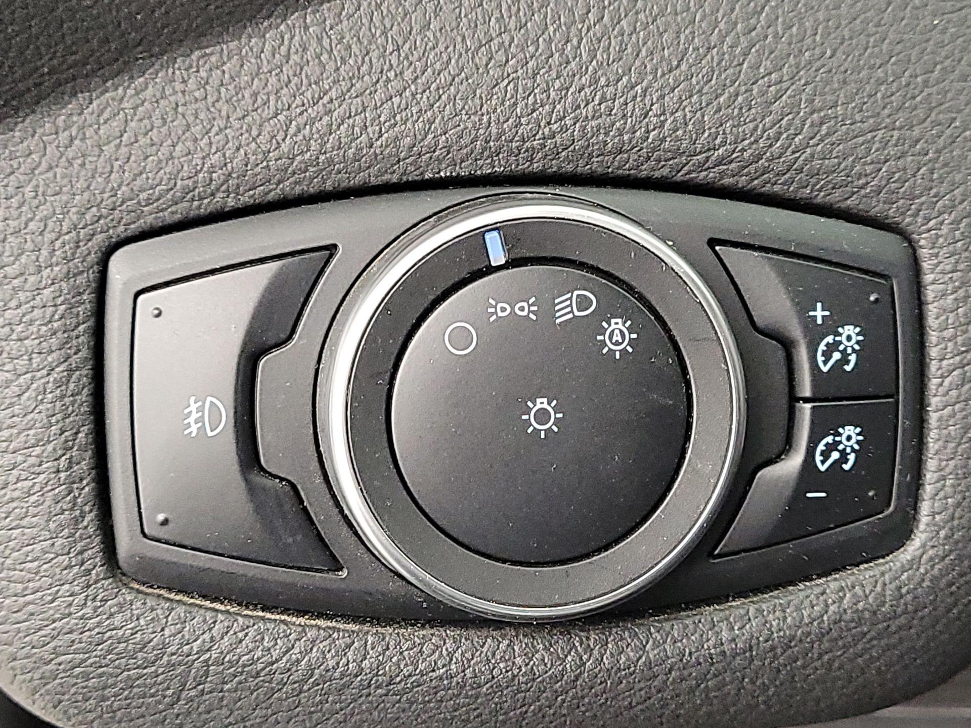 Thumbnail: 2016 Ford Escape - 13