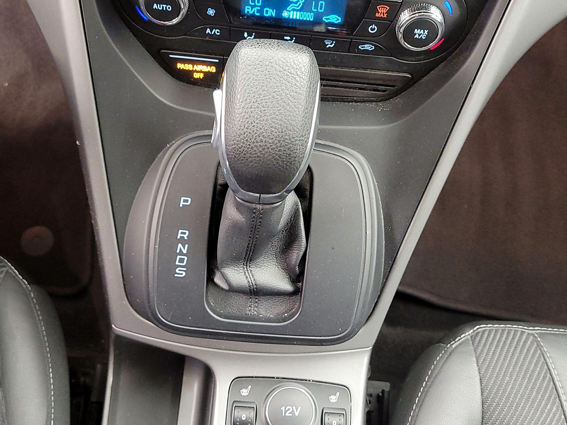 Thumbnail: 2016 Ford Escape - 18