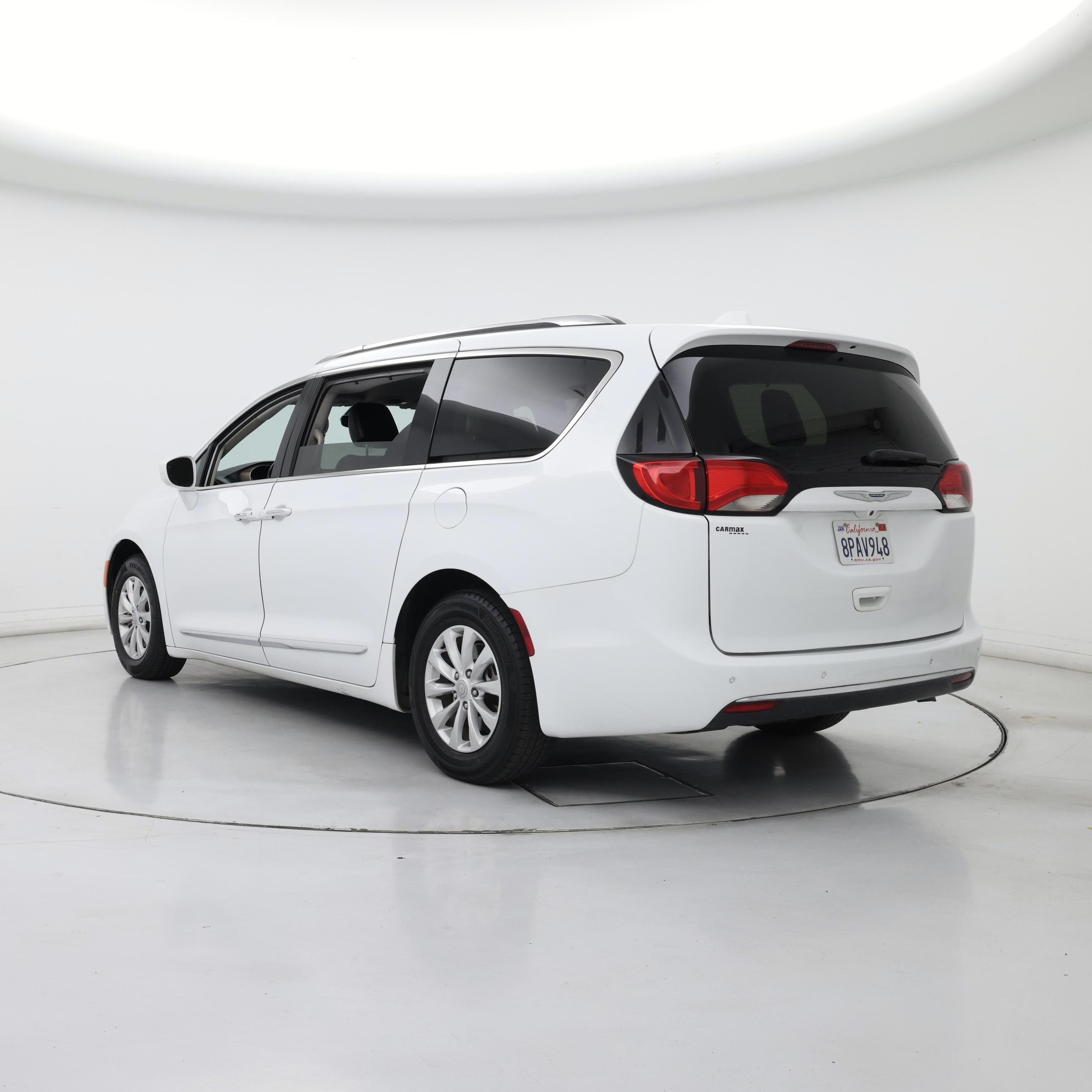 Thumbnail: 2019 Chrysler Pacifica - 2