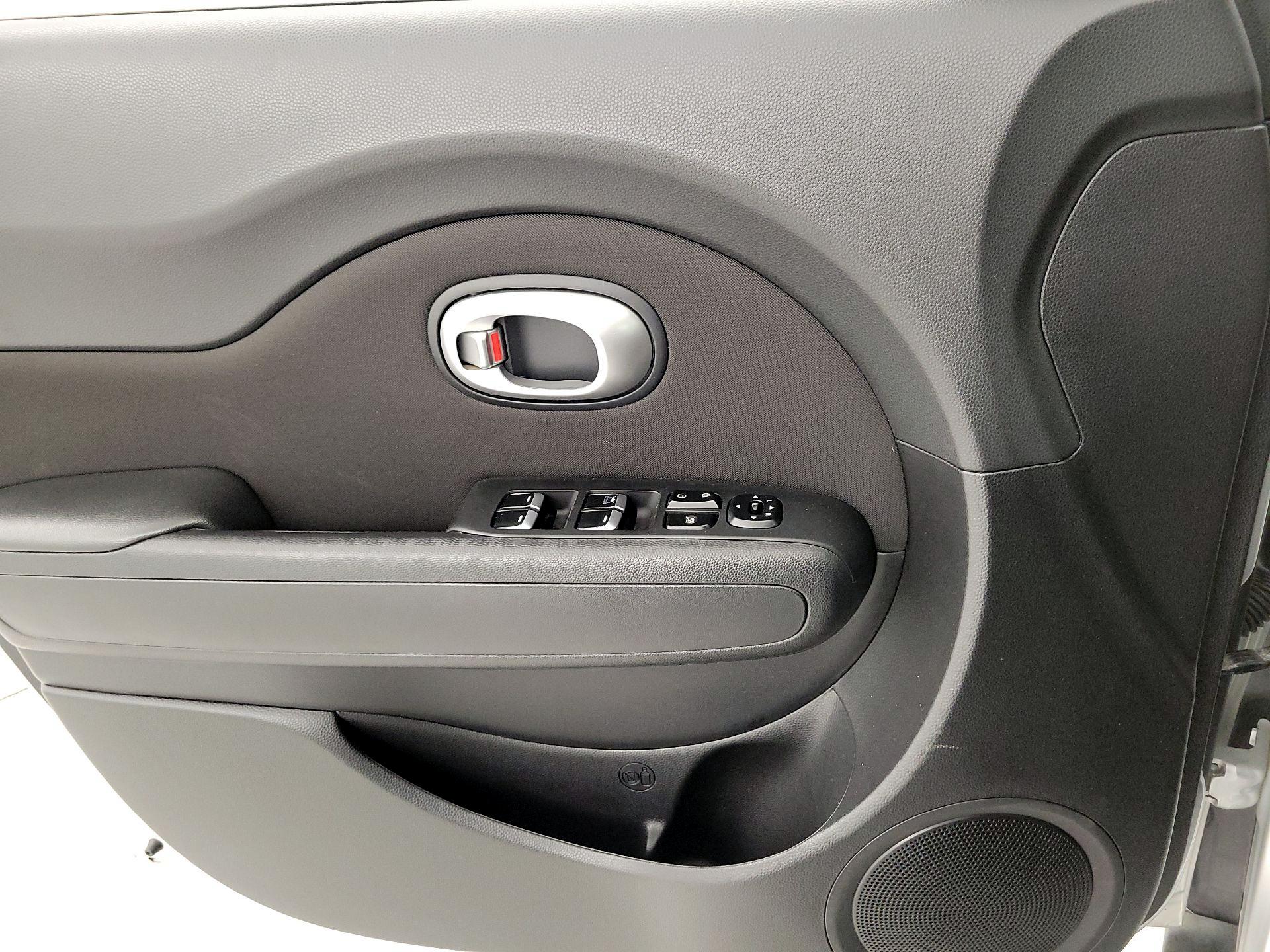 Thumbnail: 2019 Kia Soul - 12
