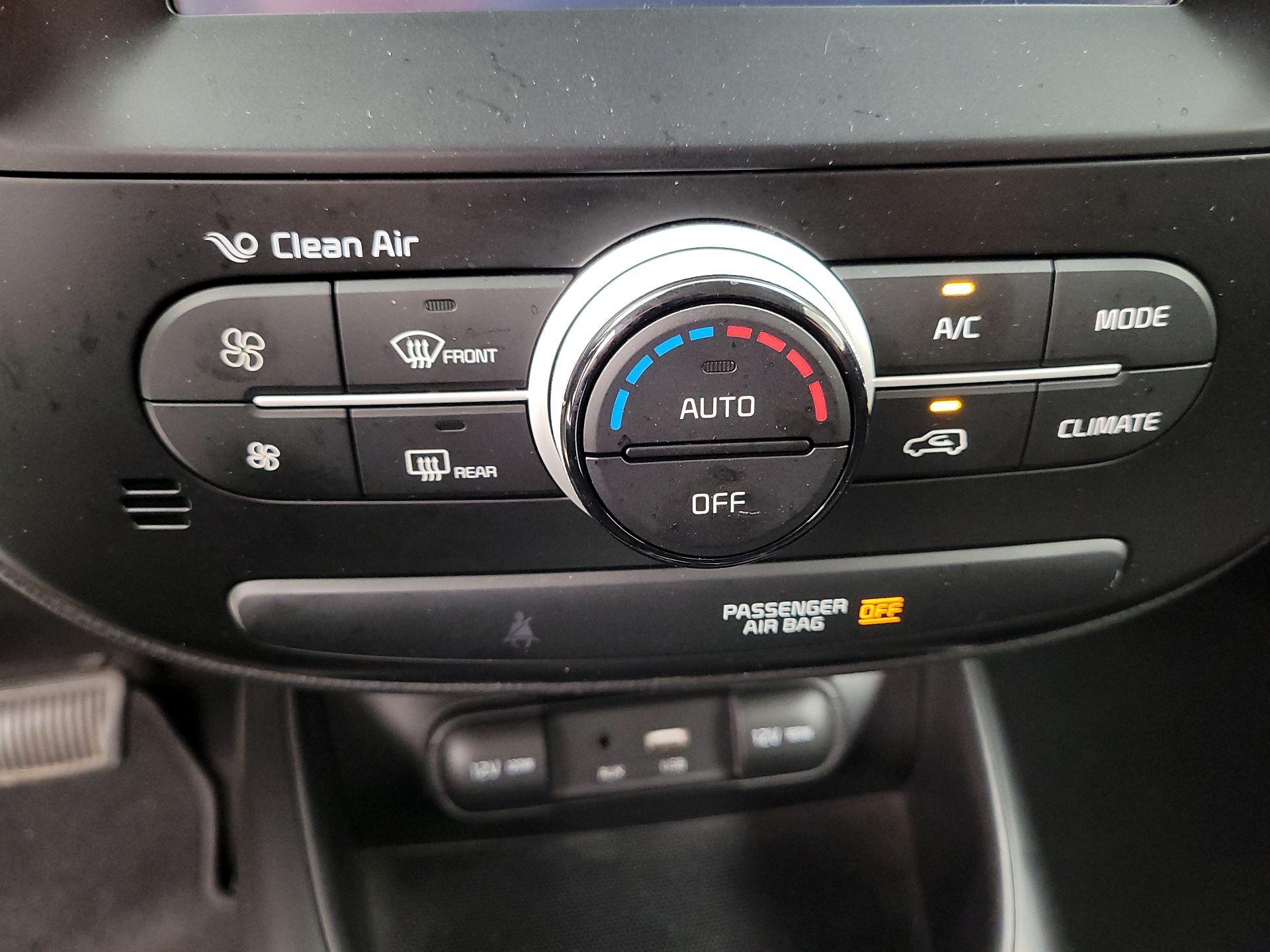 Thumbnail: 2019 Kia Soul - 16