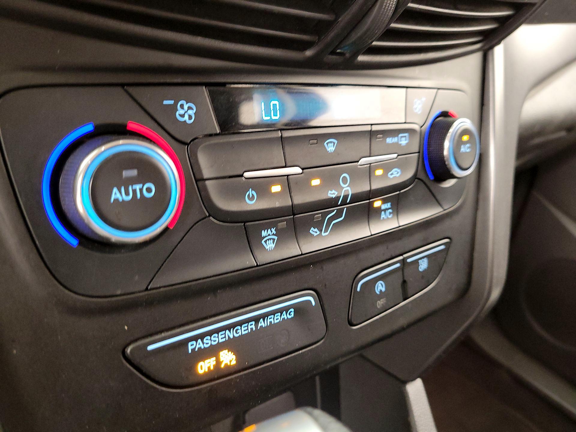 Thumbnail: 2017 Ford Escape - 17