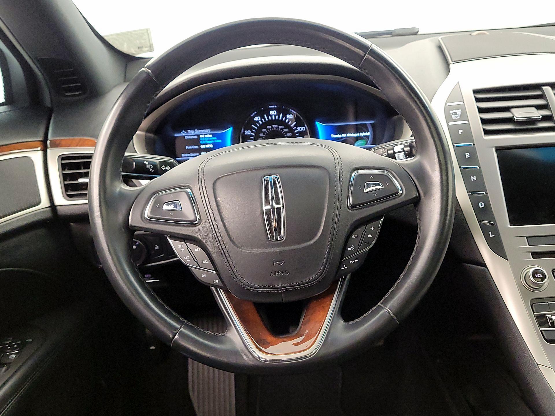 Thumbnail: 2017 Lincoln MKZ - 10