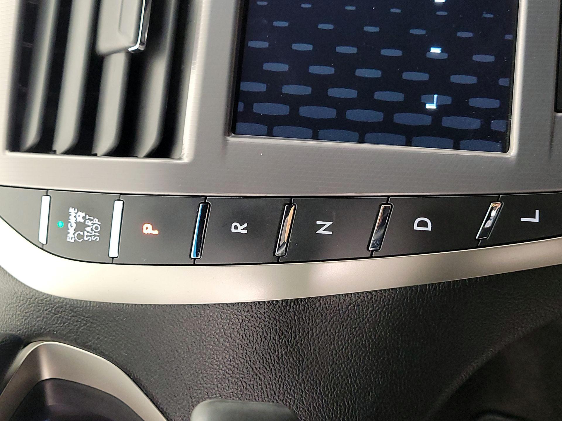 Thumbnail: 2017 Lincoln MKZ - 18