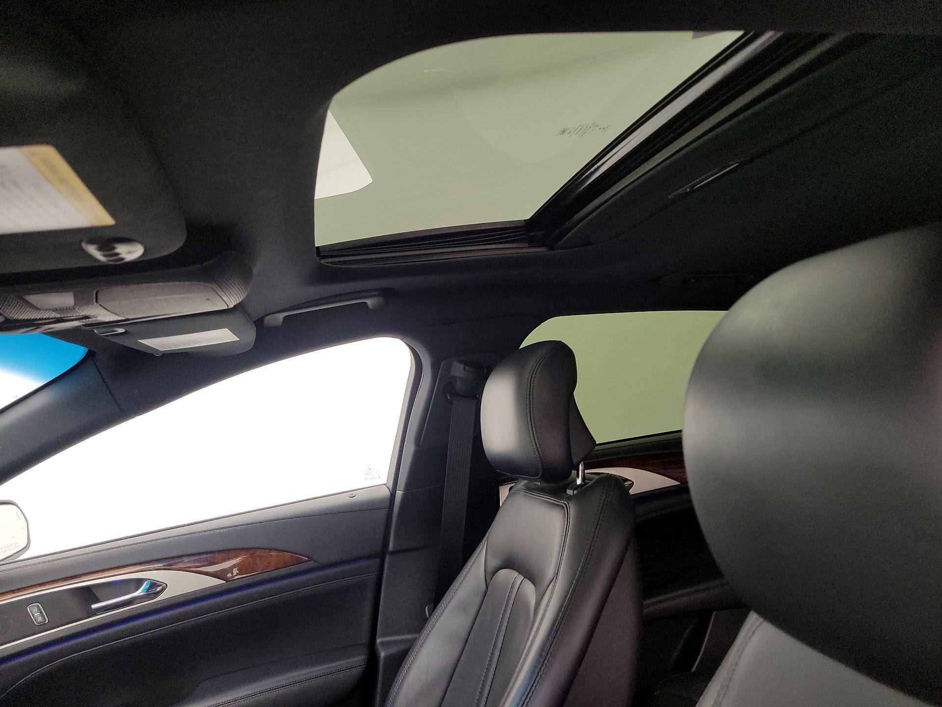 Thumbnail: 2017 Lincoln MKZ - 19