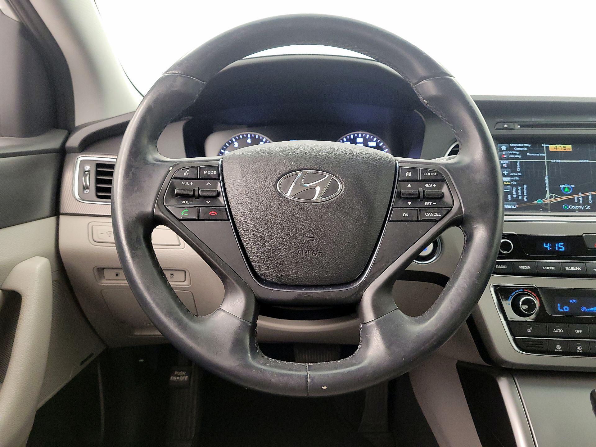 Thumbnail: 2015 Hyundai Sonata - 10