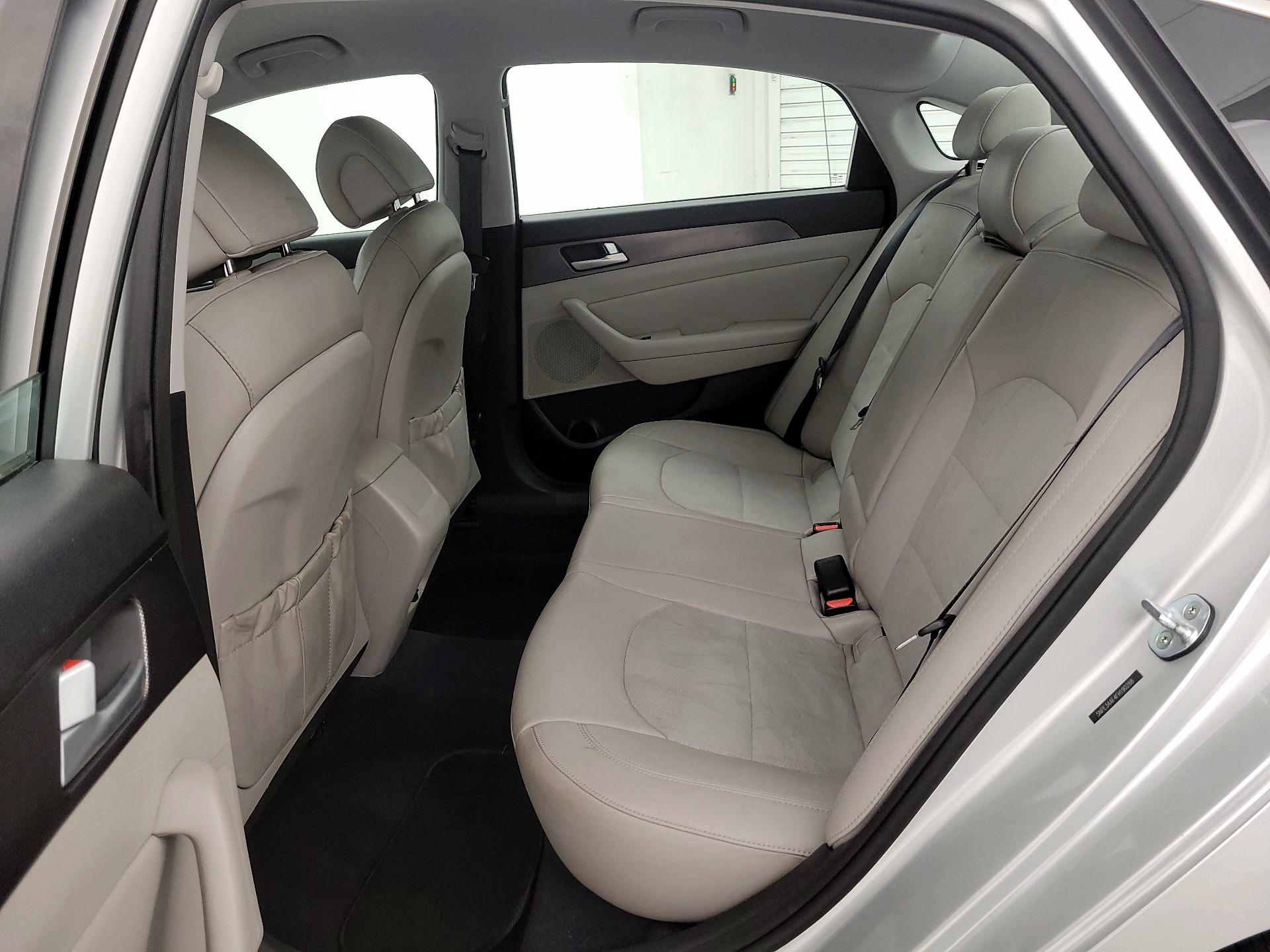 Thumbnail: 2015 Hyundai Sonata - 20