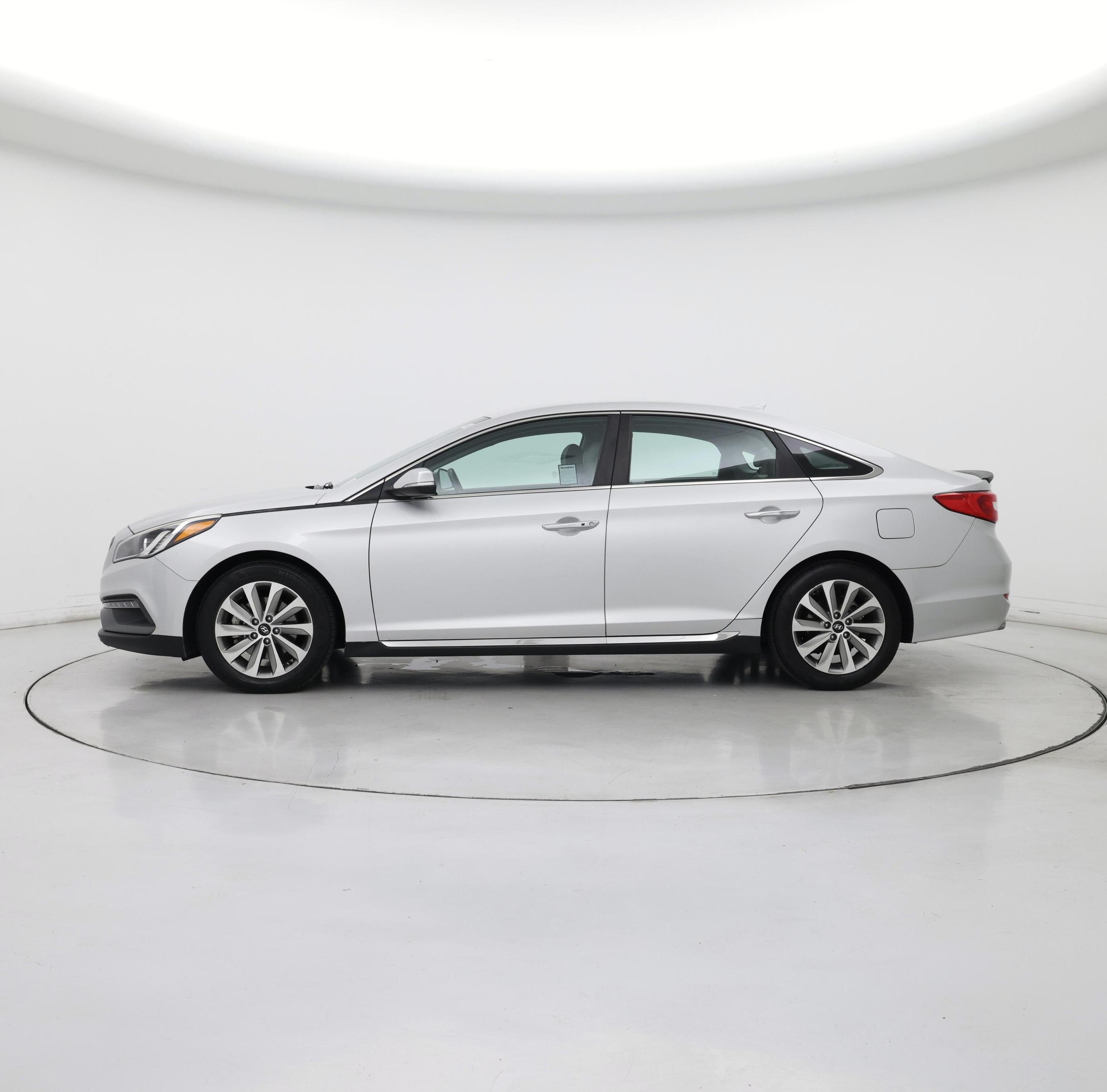 Thumbnail: 2015 Hyundai Sonata - 3