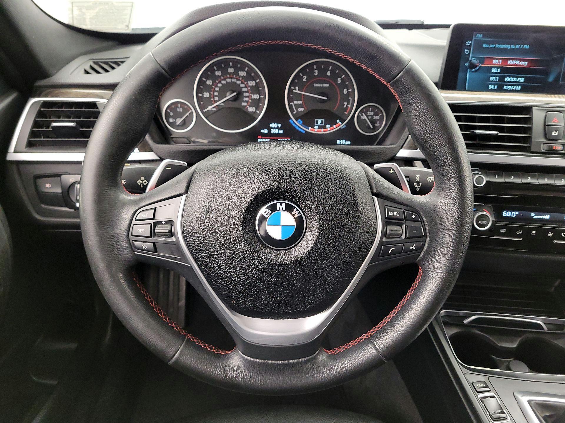Thumbnail: 2017 BMW 3 Series - 10