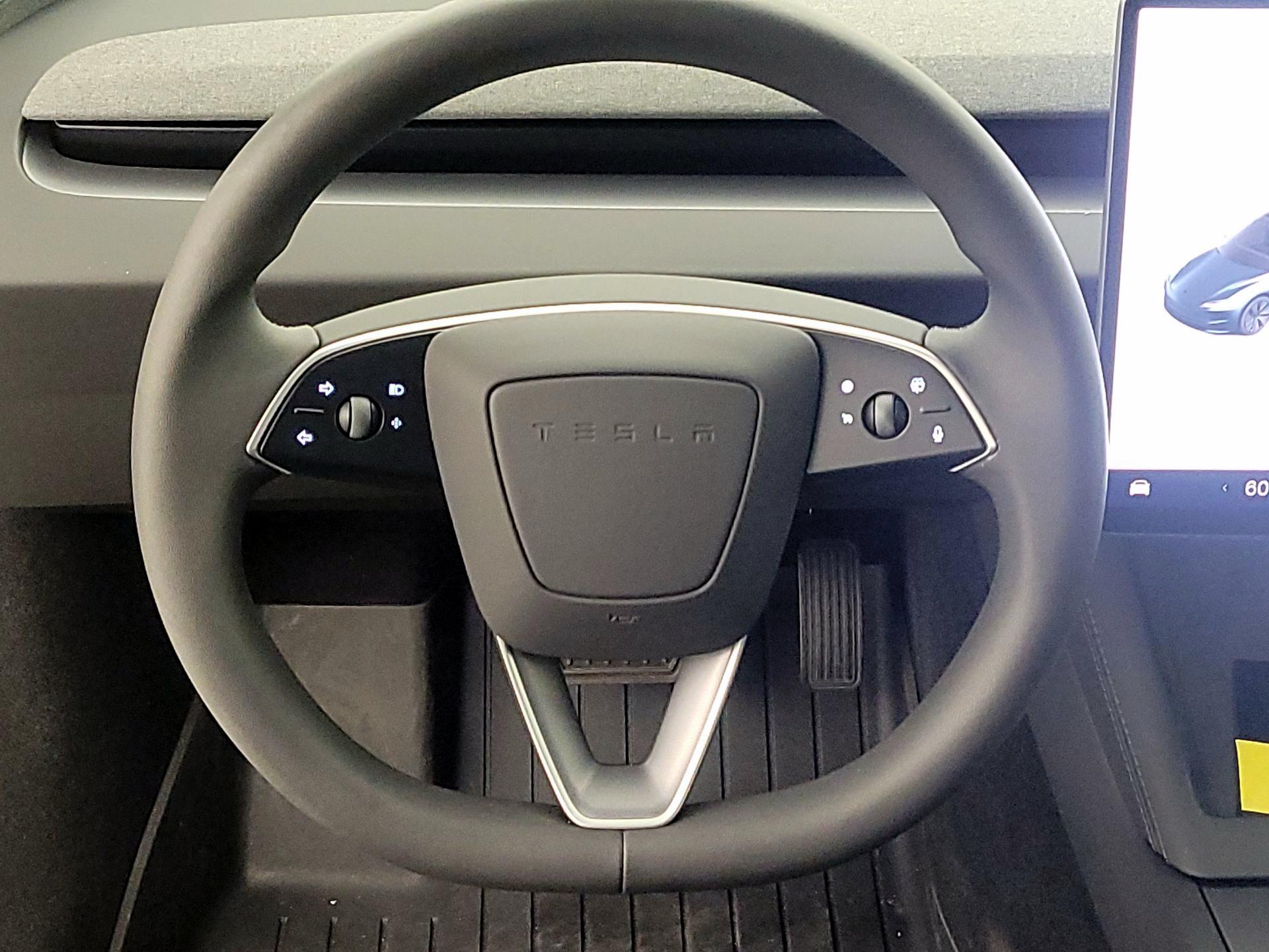 Thumbnail: 2024 Tesla Model 3 - 10