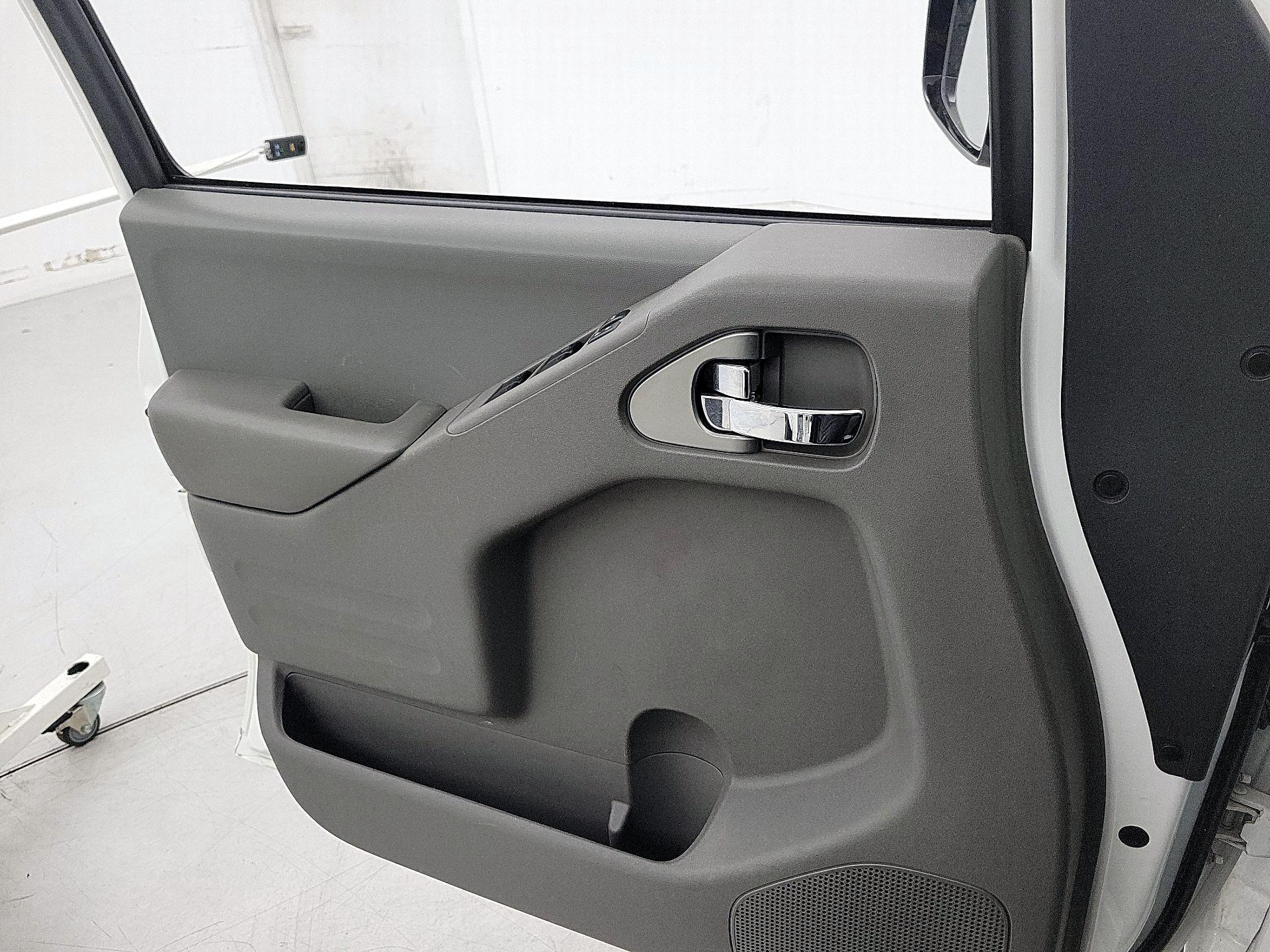 Thumbnail: 2021 Nissan Frontier - 12