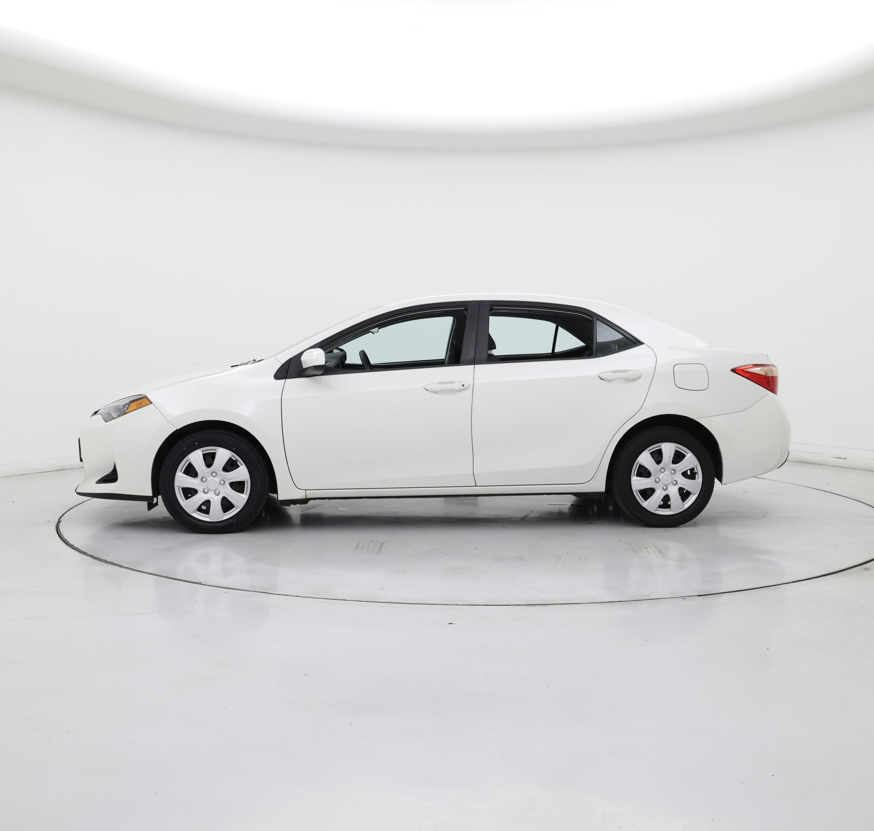Thumbnail: 2018 Toyota Corolla - 3