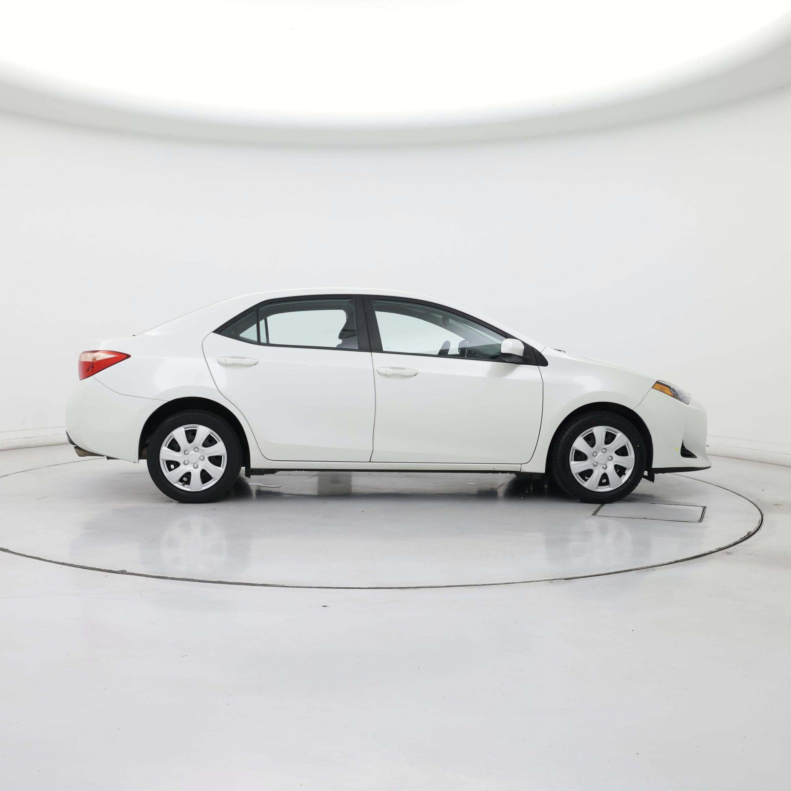 Thumbnail: 2018 Toyota Corolla - 7