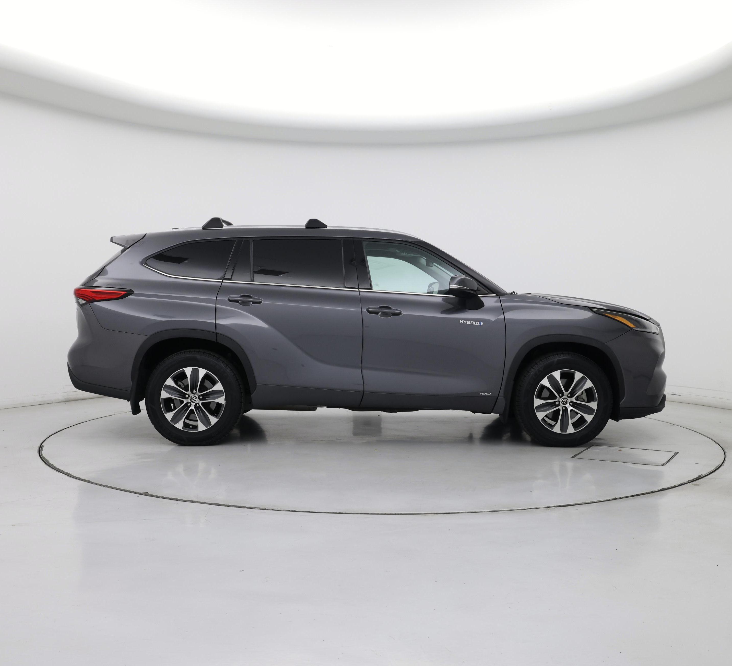 Thumbnail: 2021 Toyota Highlander - 7