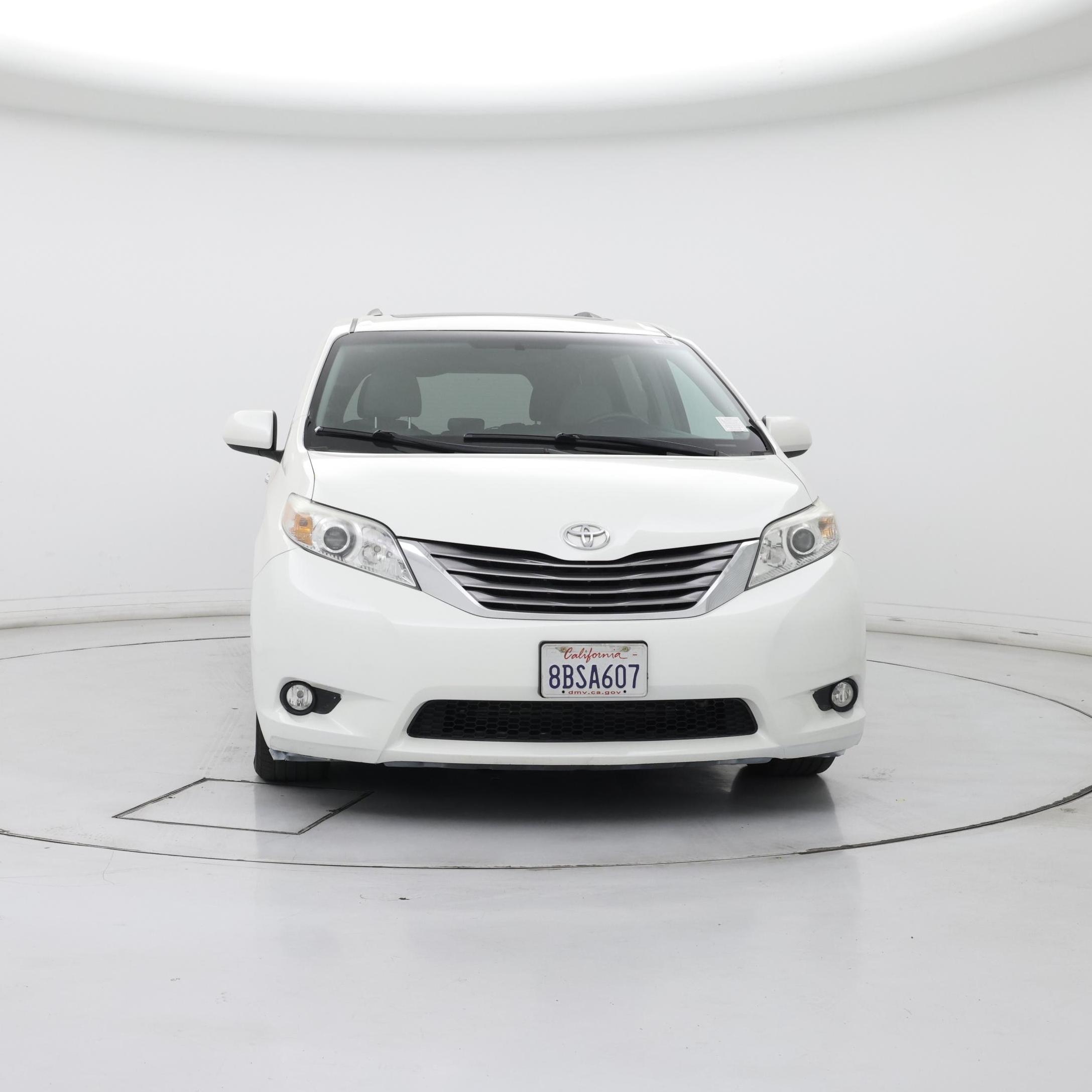Thumbnail: 2017 Toyota Sienna - 5