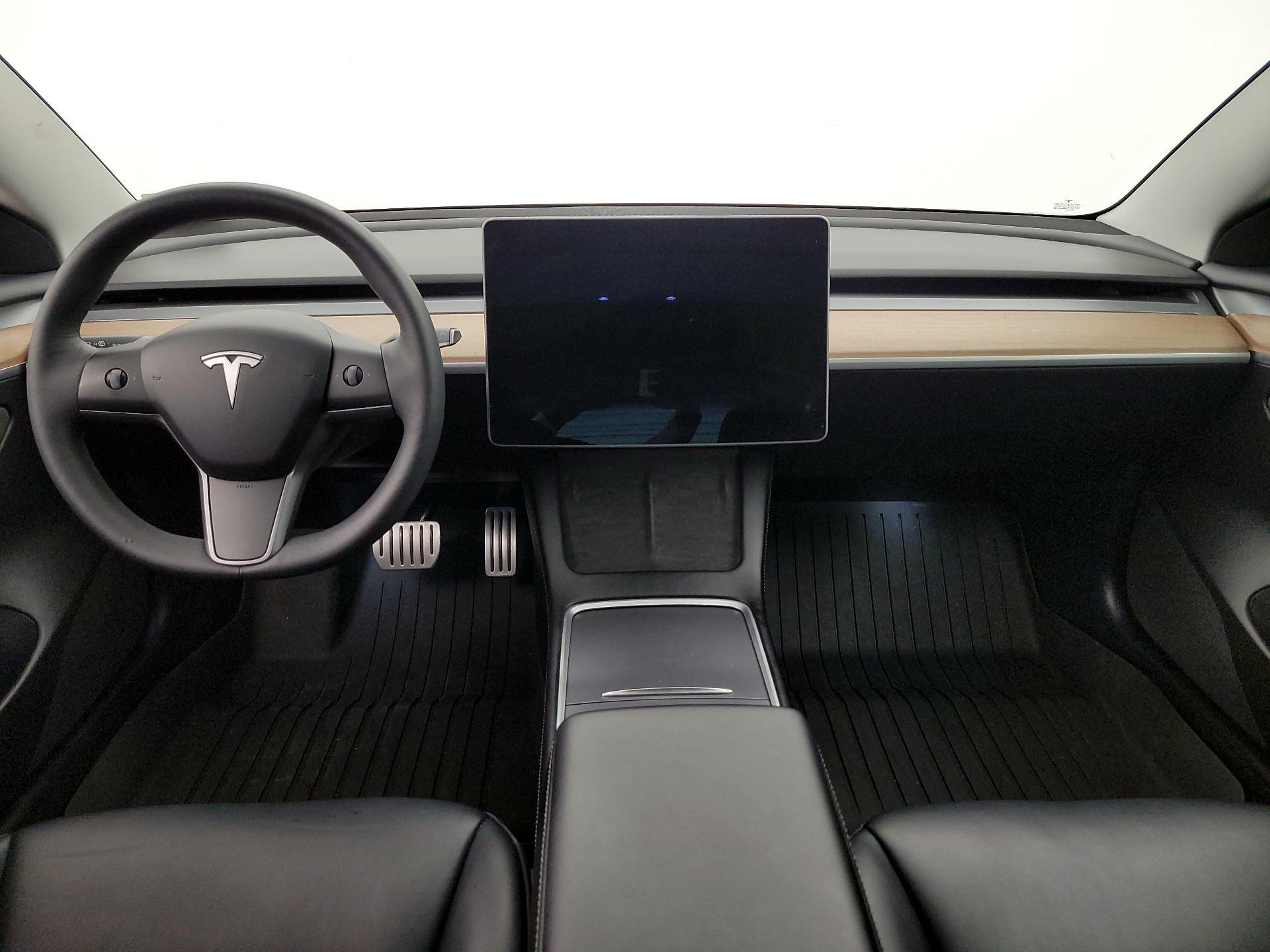Thumbnail: 2022 Tesla Model 3 - 9