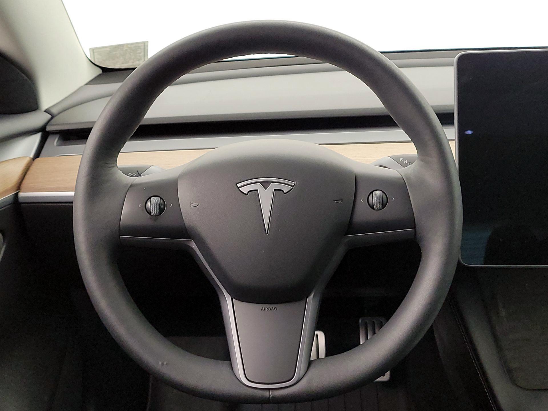 Thumbnail: 2022 Tesla Model 3 - 10