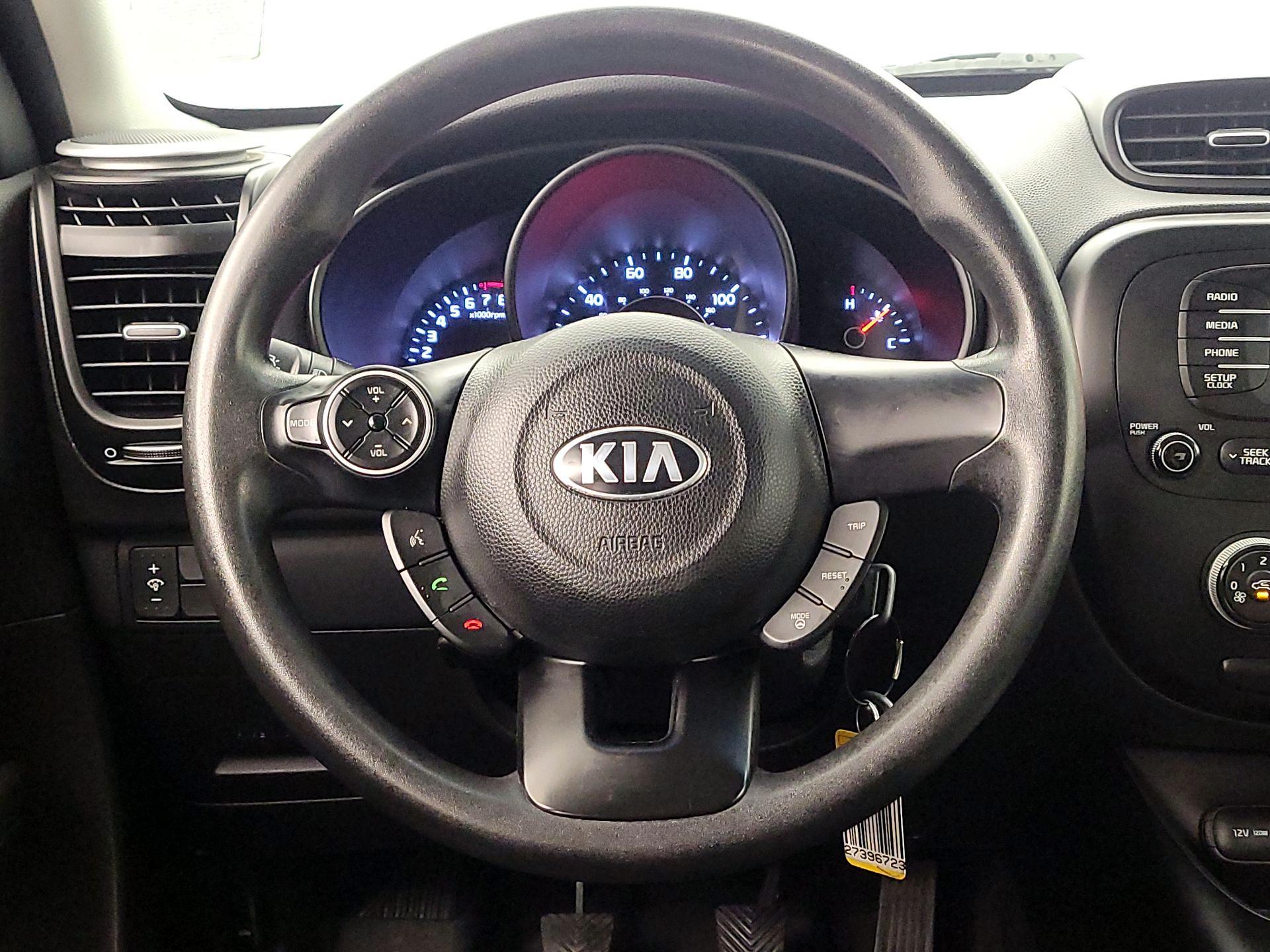 Thumbnail: 2016 Kia Soul - 10